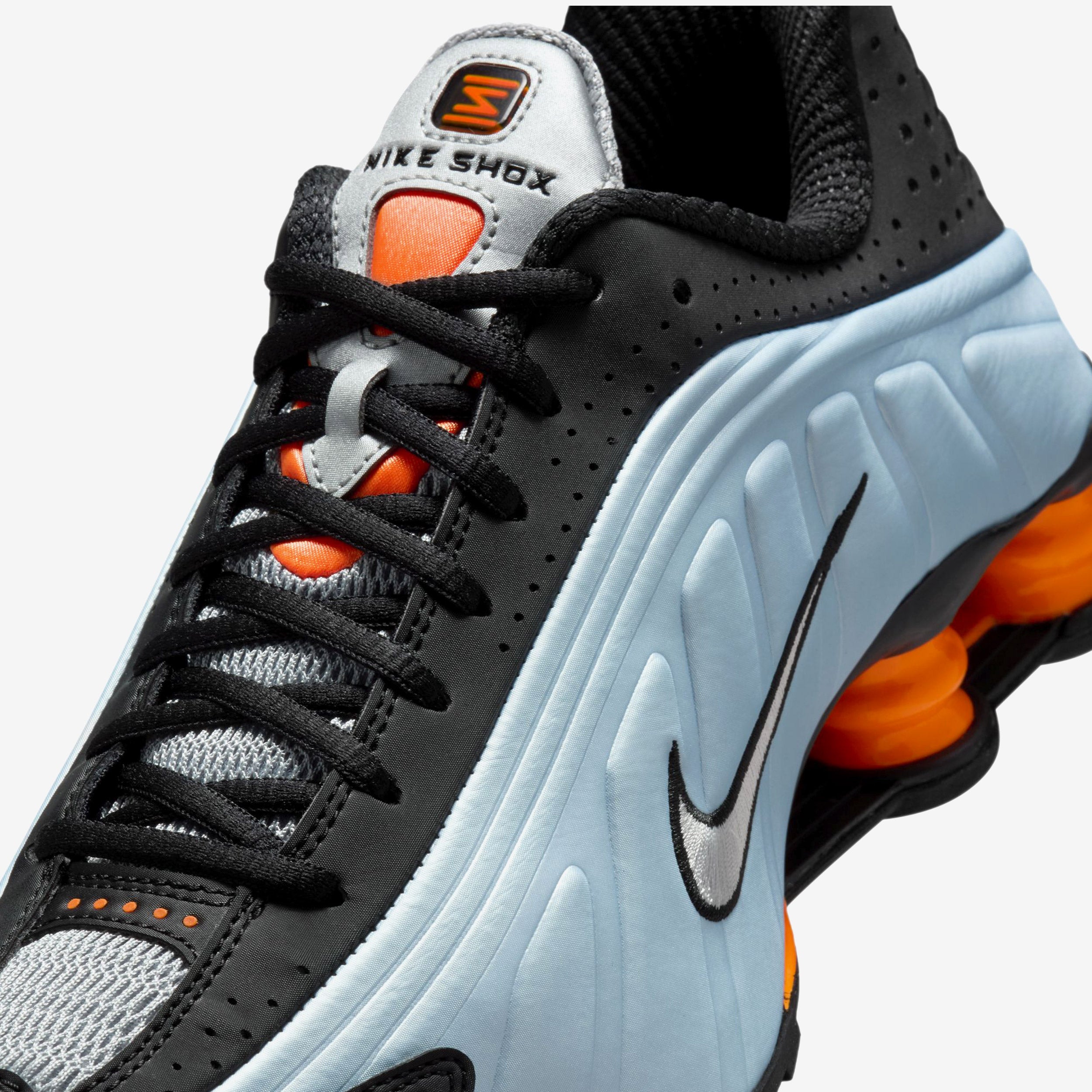 Wmns Shox R4