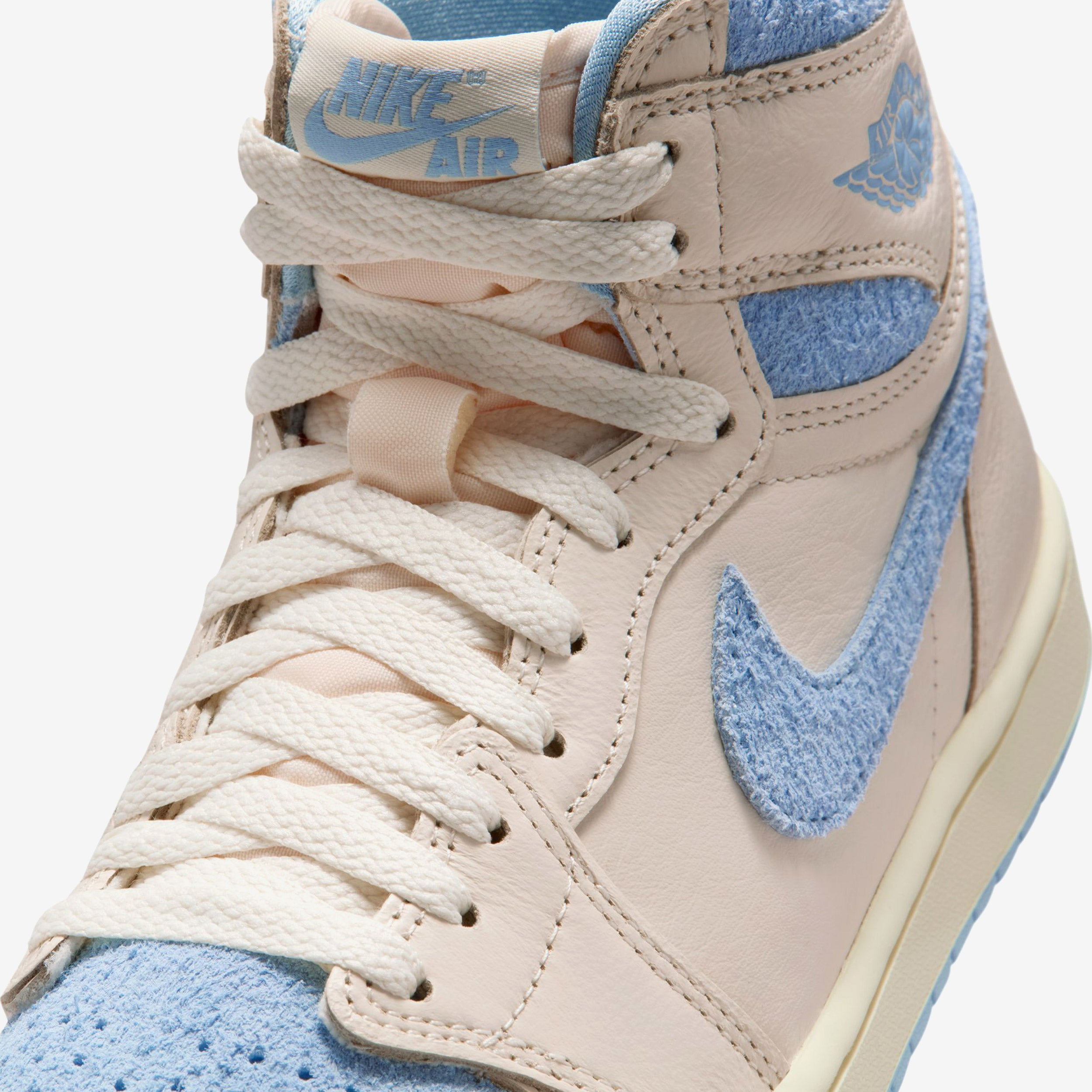 Wmns Air Jordan 1 Retro High OG
