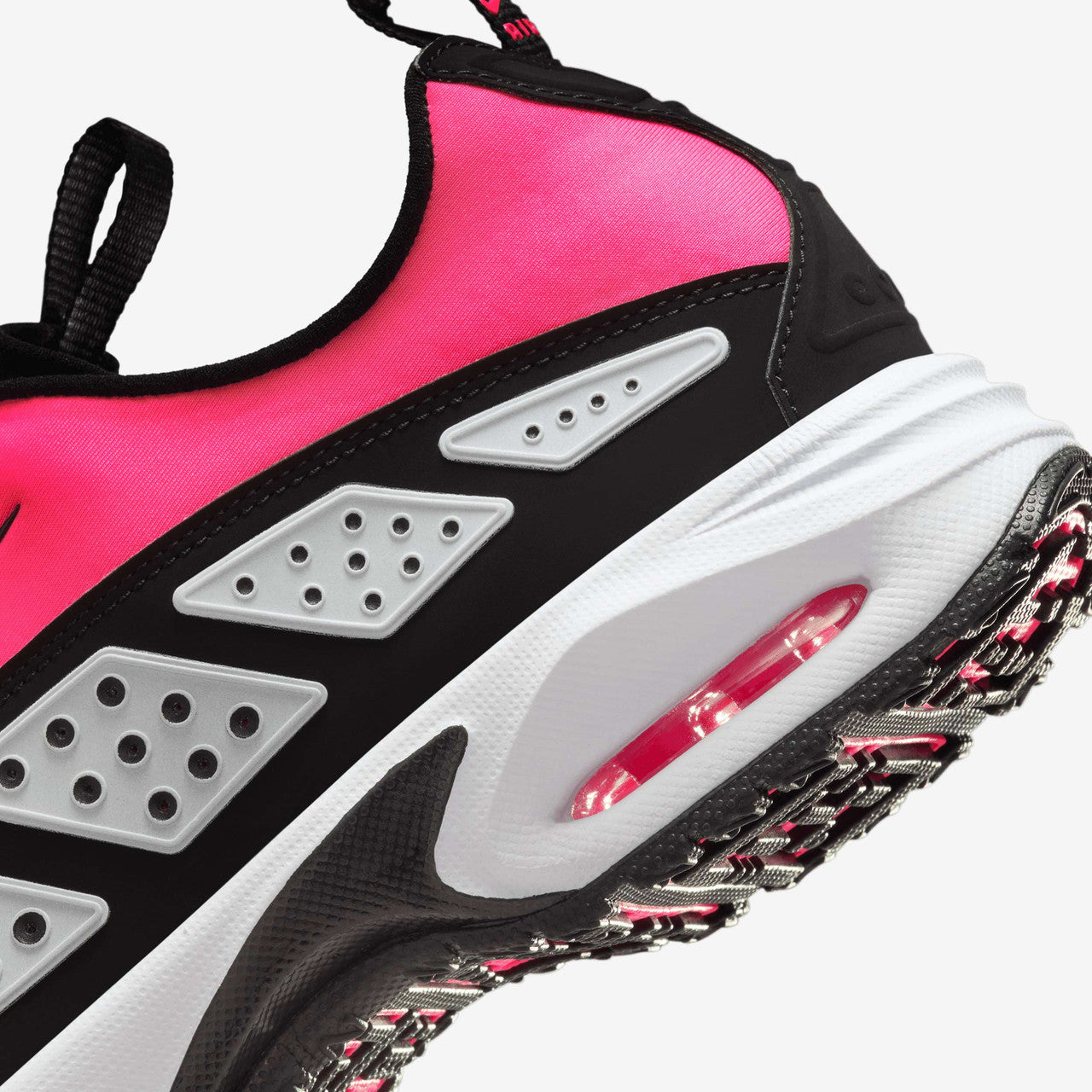Wmns Air Max SNDR | FZ2068-600
