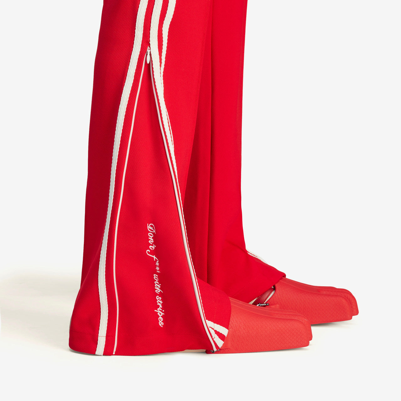 Wmns Track Pants x Avavav | JG1425