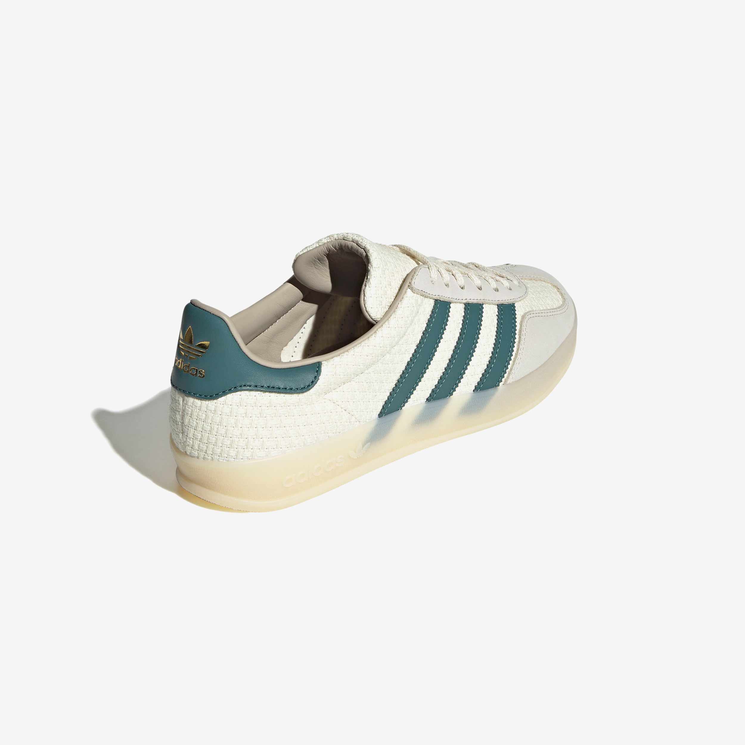 Gazelle Indoor