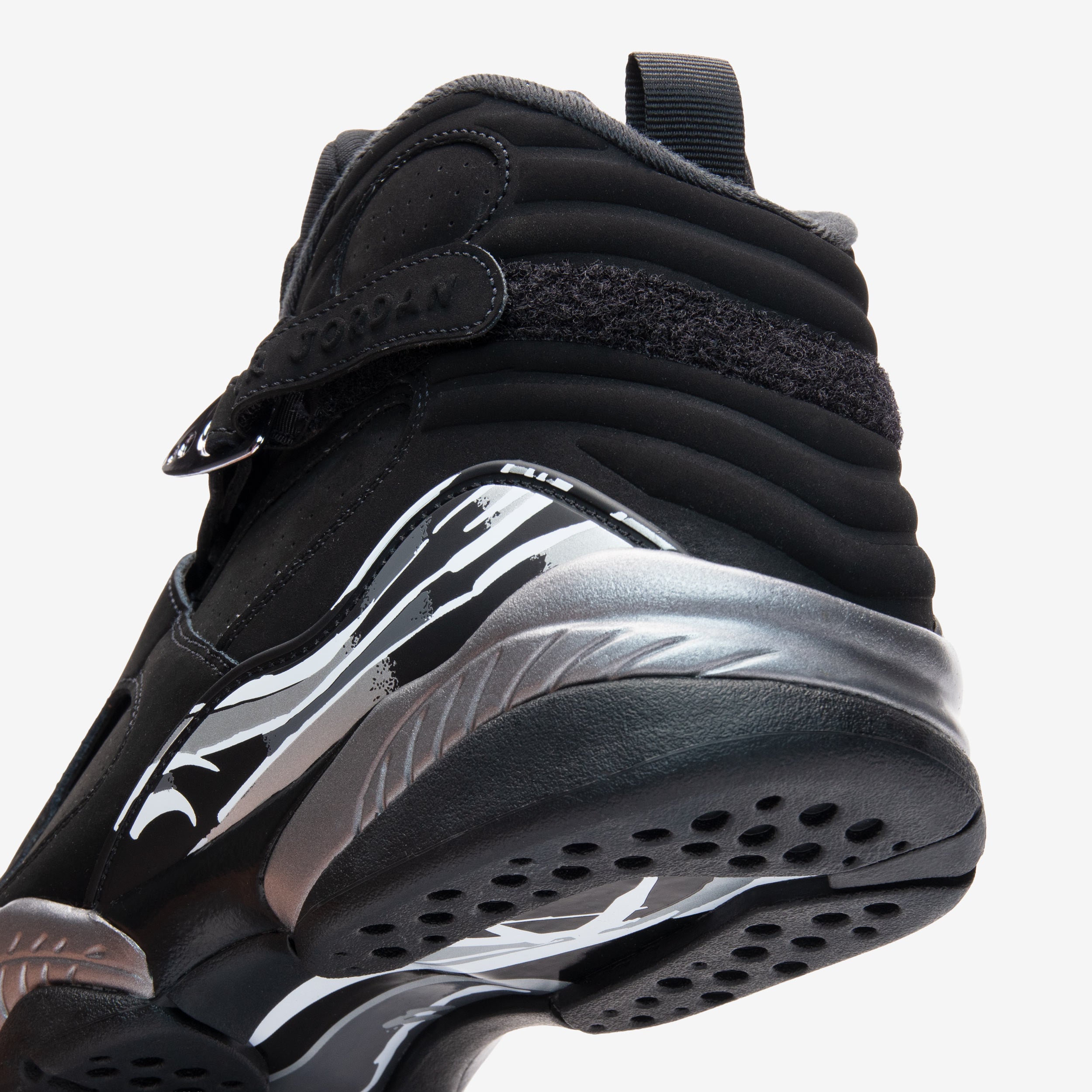 Air Jordan 8 Retro "Chrome"