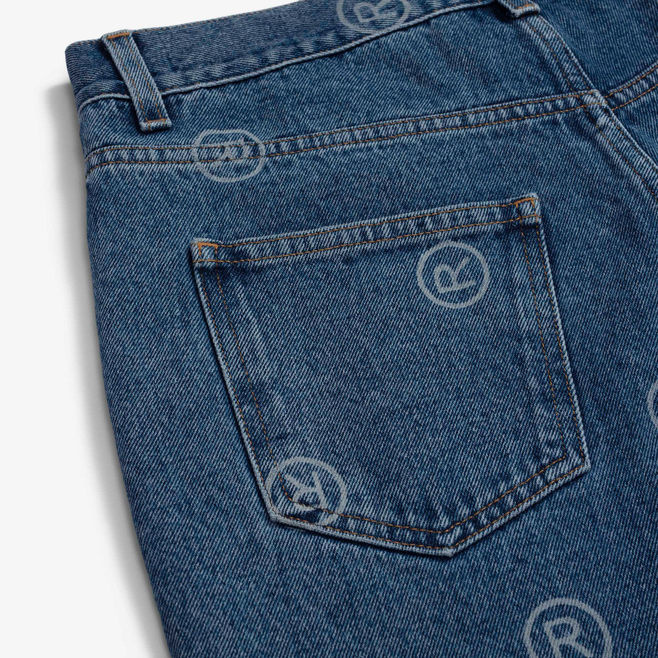 Straight Leg Jean | CMRAW22-204-BW