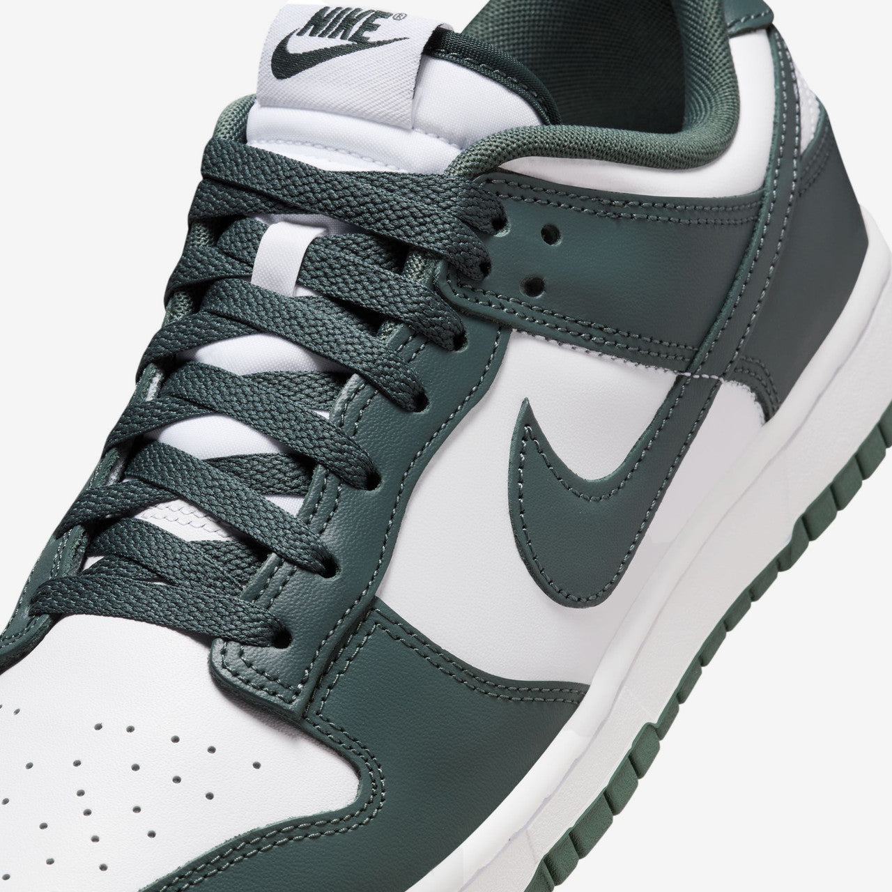 Dunk Low Retro | DV0833-111