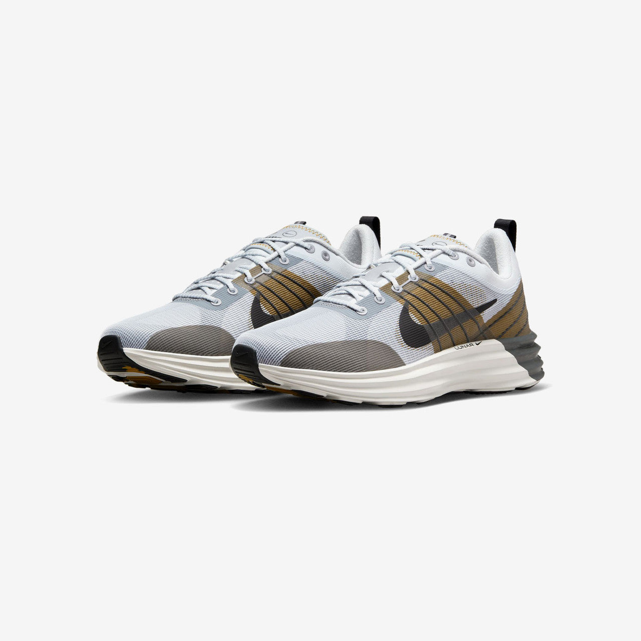 Lunar Roam | DV2440-001