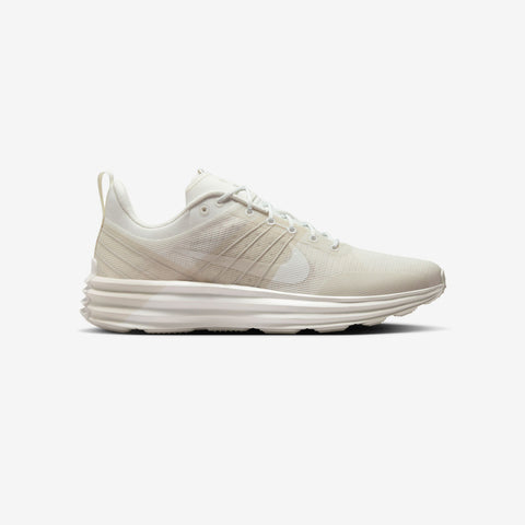 Lunar Roam | DV2440-100