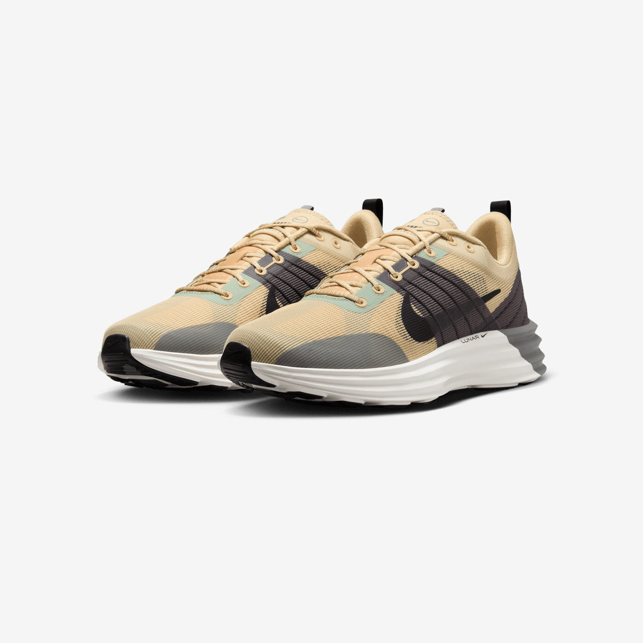Lunar Roam | DV2440-201