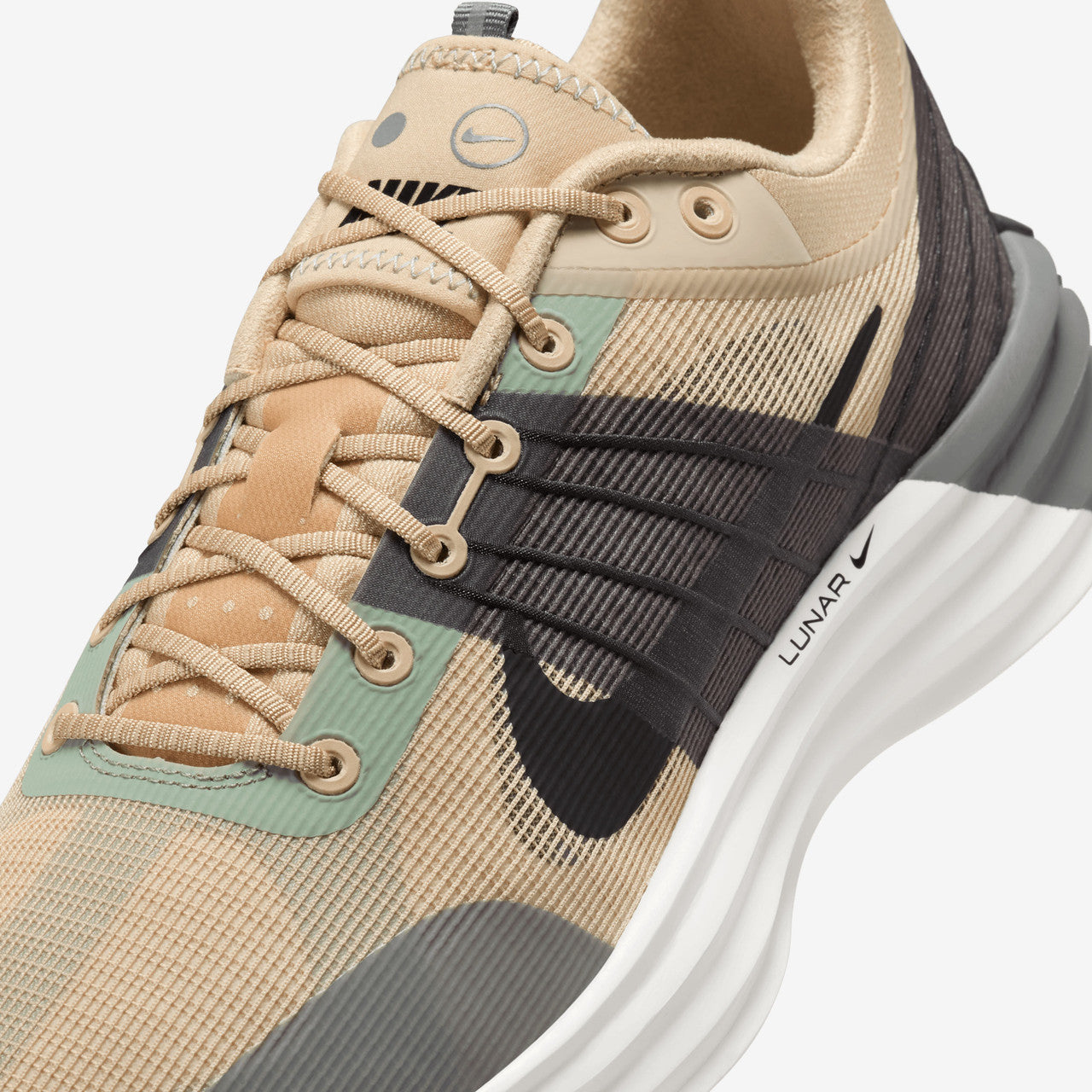 Lunar Roam | DV2440-201