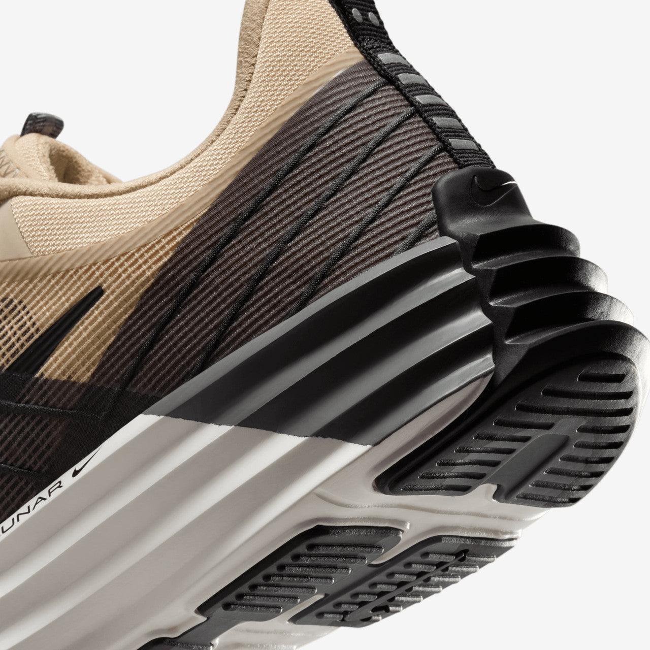 Lunar Roam | DV2440-201