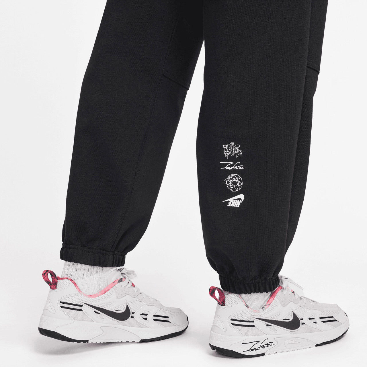 Wmns Breaking Fleece Pant x Futura | FZ0254-010