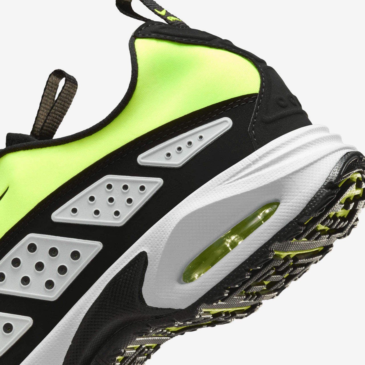 Wmns Air Max SNDR | FZ2068-700