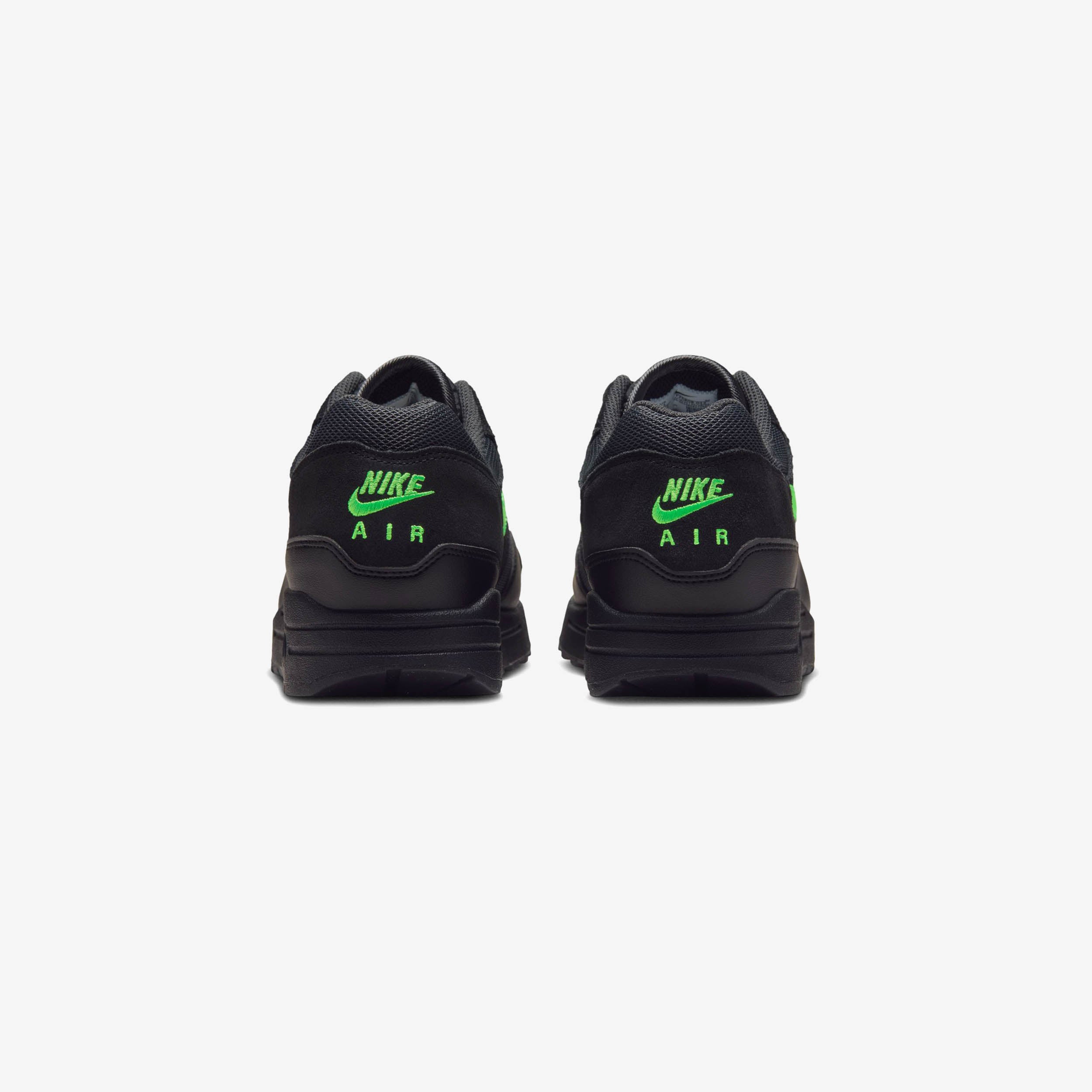Air Max 1 Essential