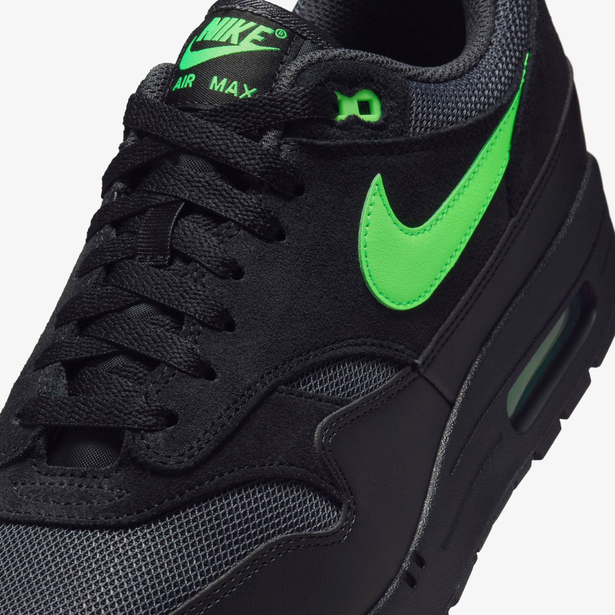 Air Max 1 Essential
