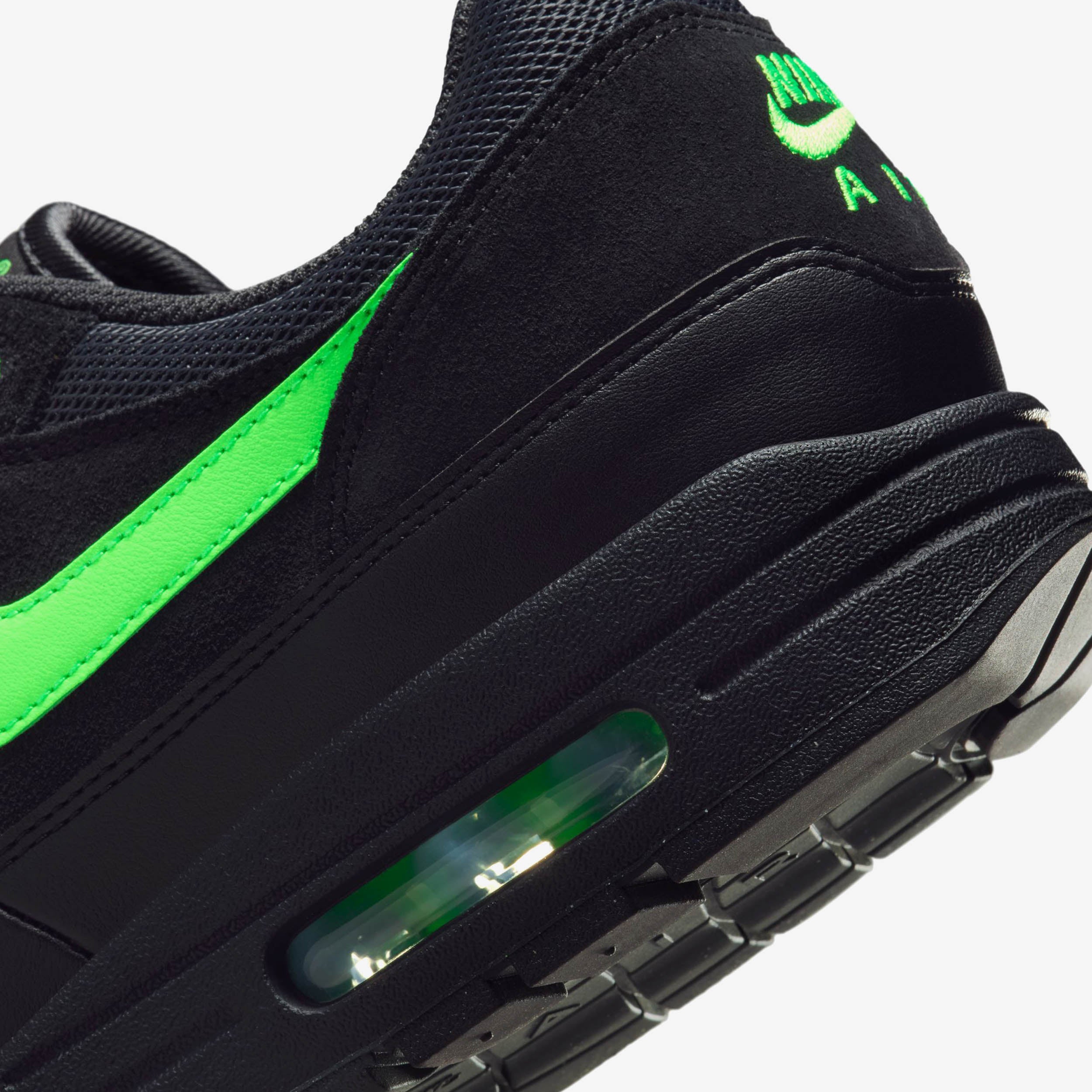 Air Max 1 Essential