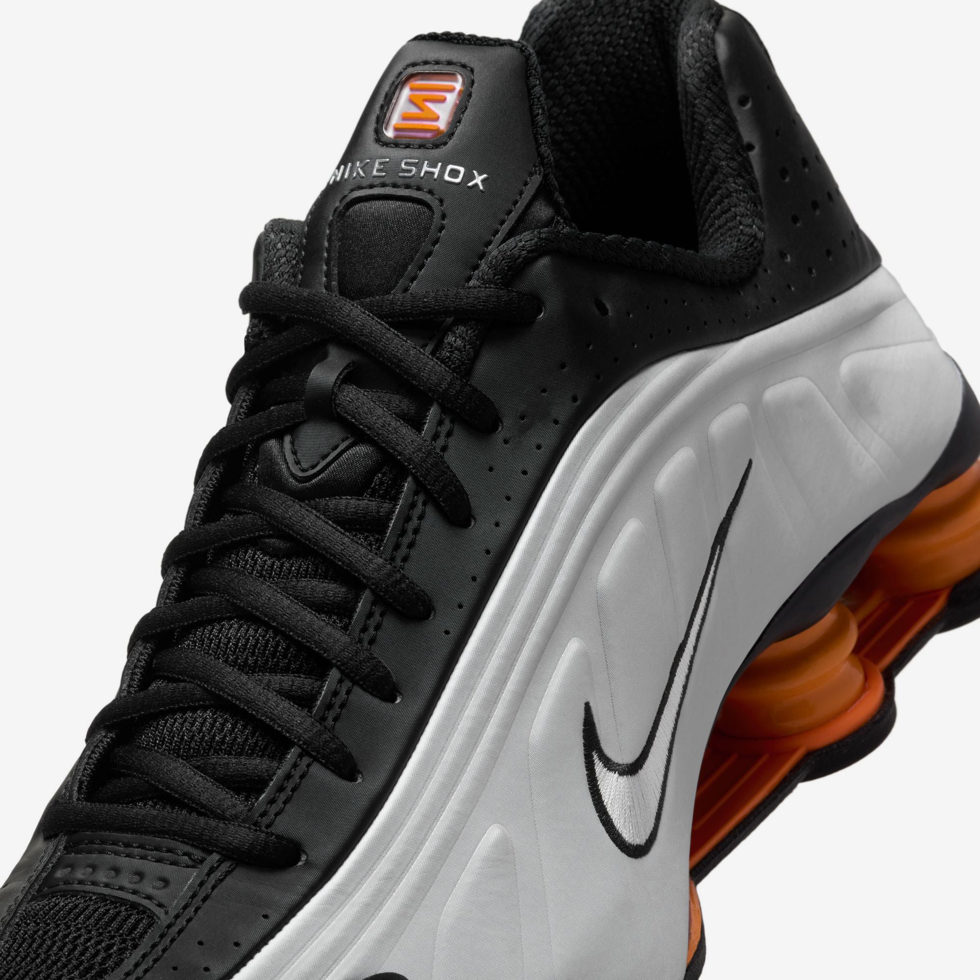 Shox R4