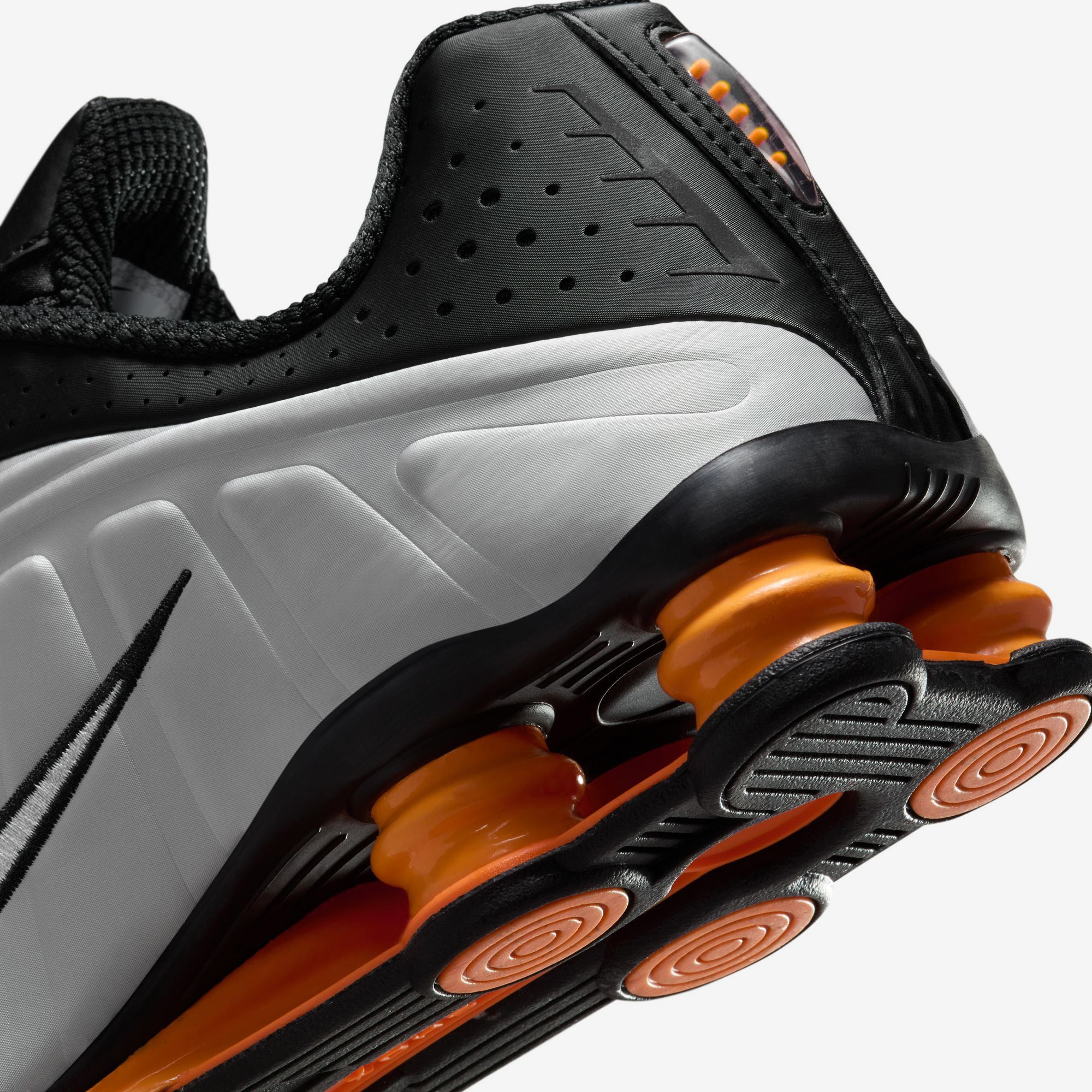 Shox R4