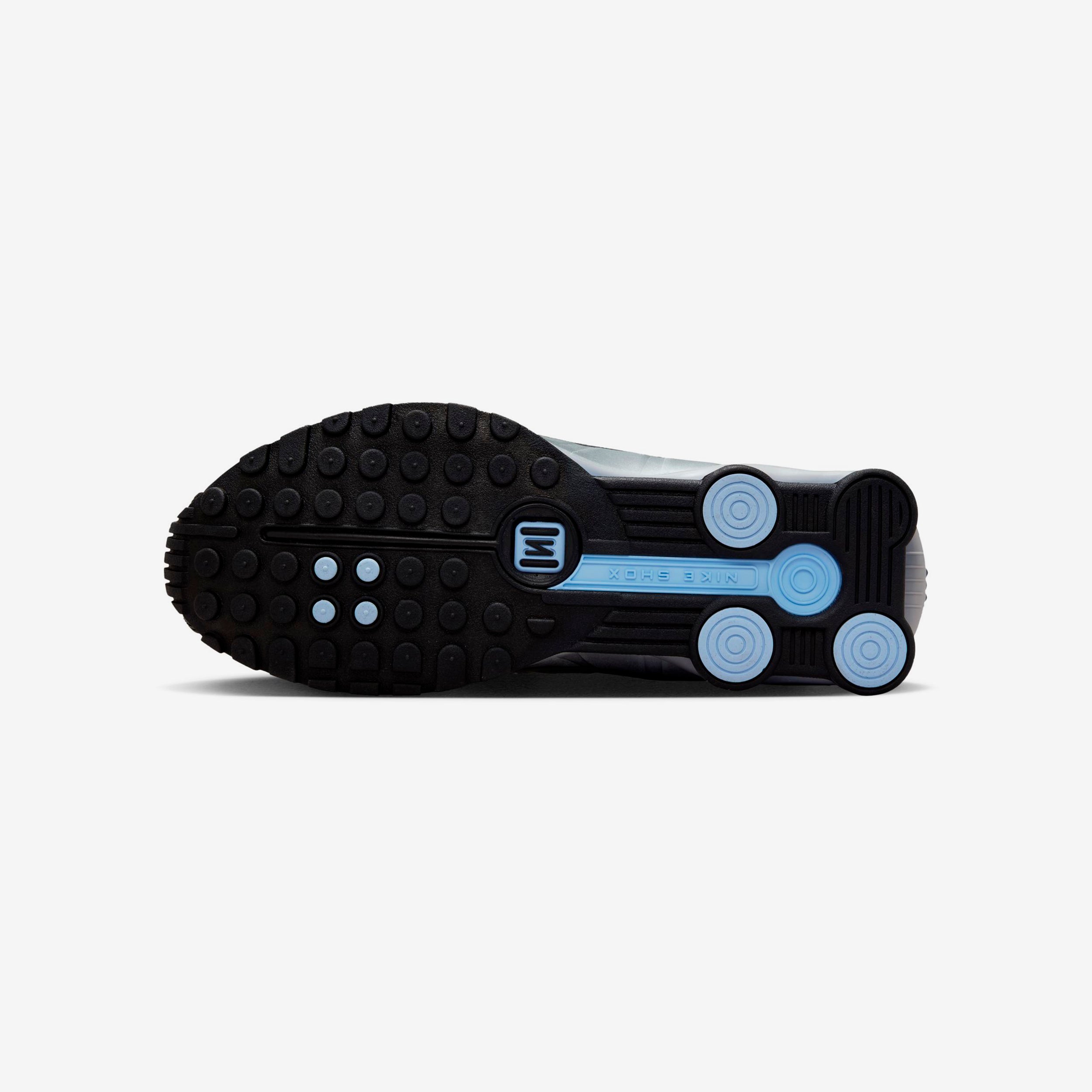 Shox R4