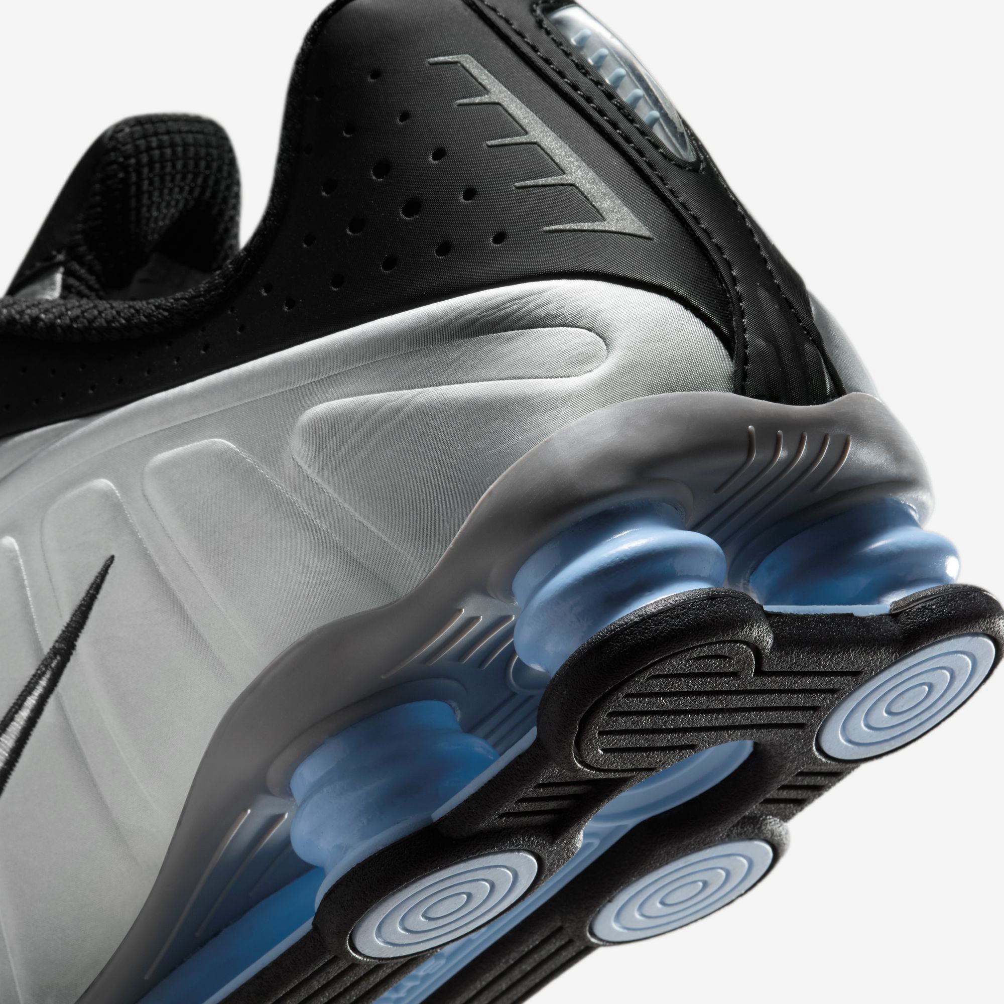 Shox R4