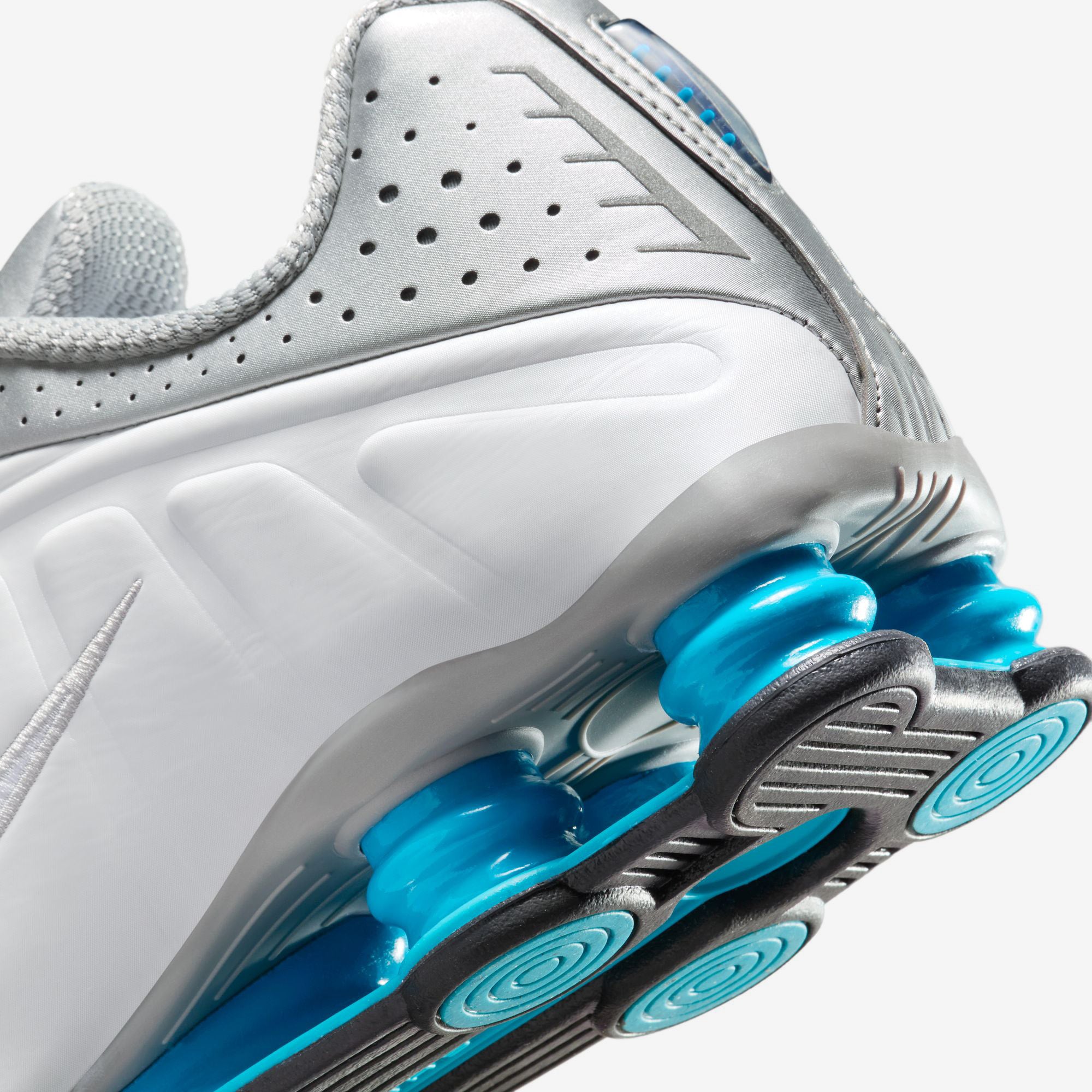 Shox R4