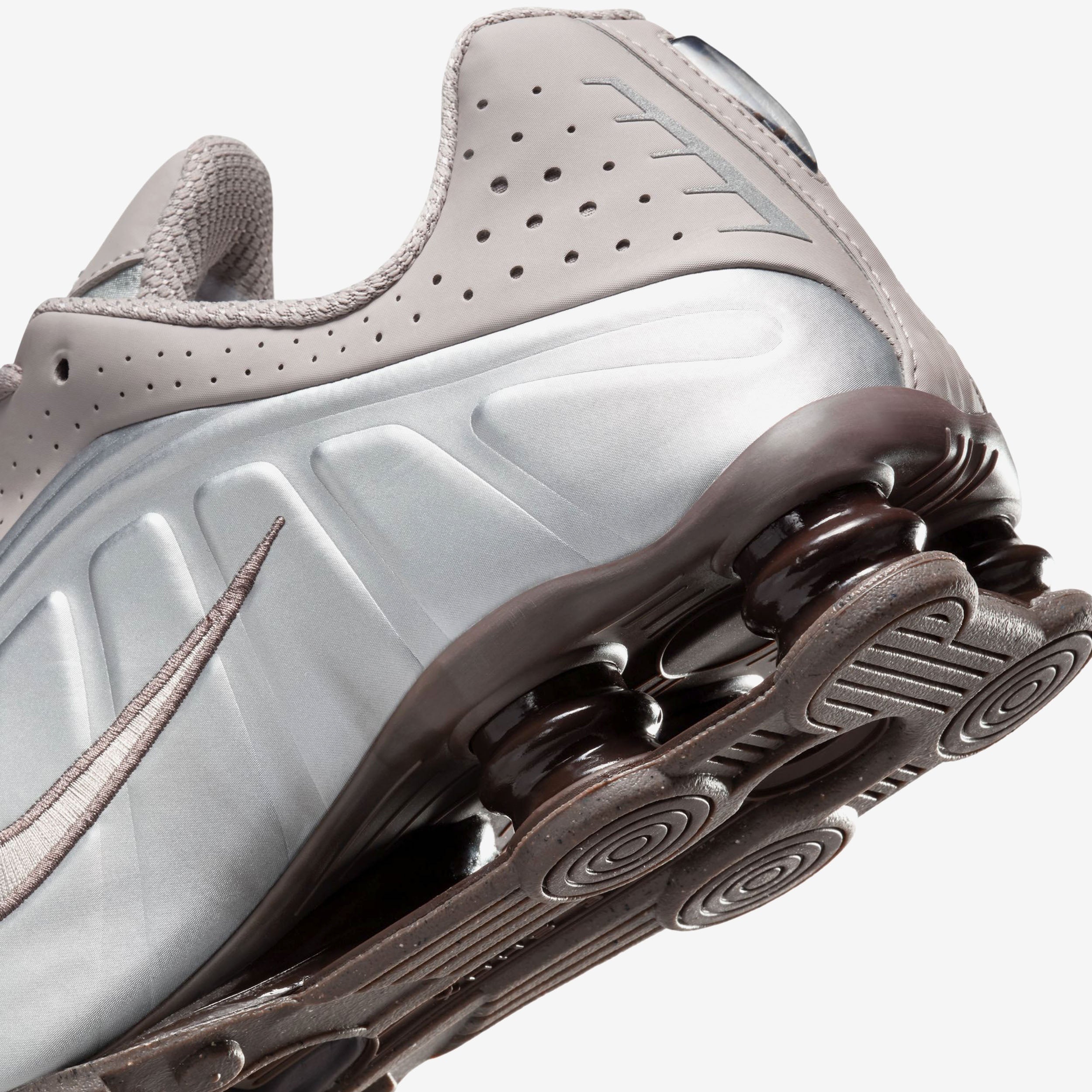 Shox R4
