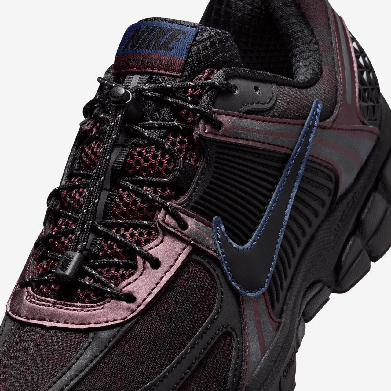Wmns Zoom Vomero 5 | HQ4052-600