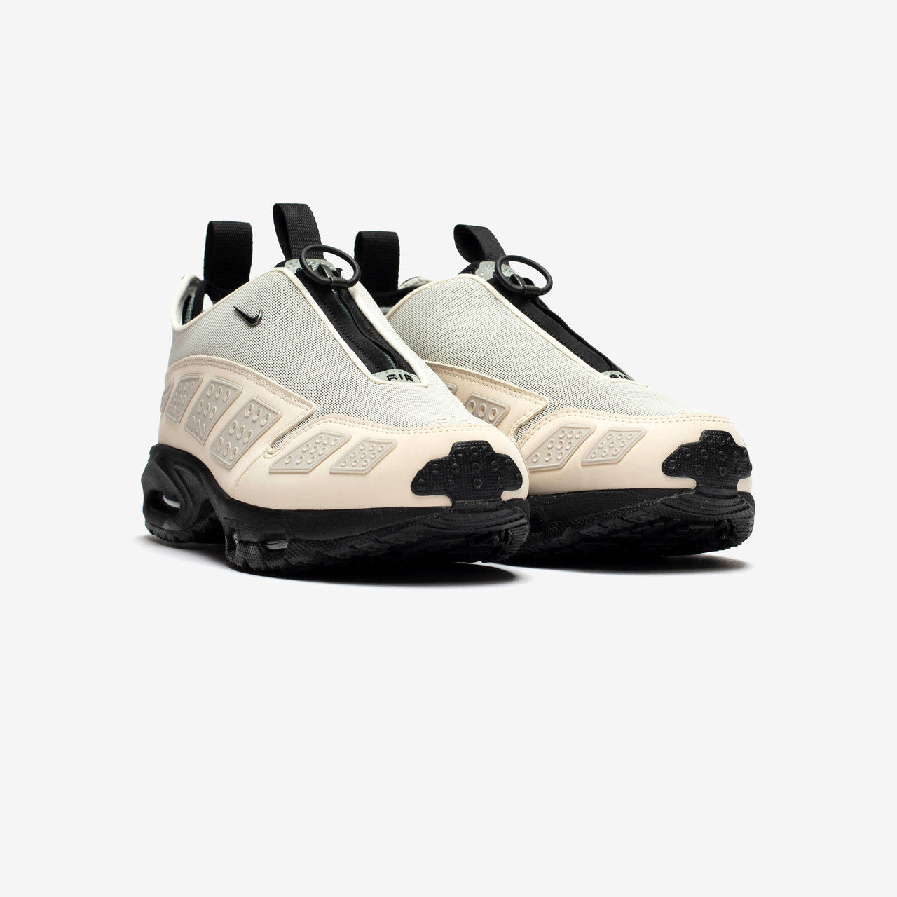W Air Max SNDR | HQ4190-001