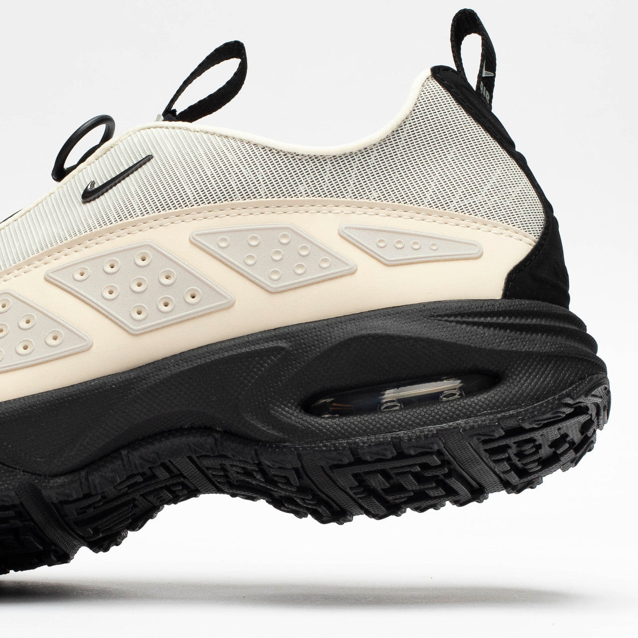 W Air Max SNDR | HQ4190-001