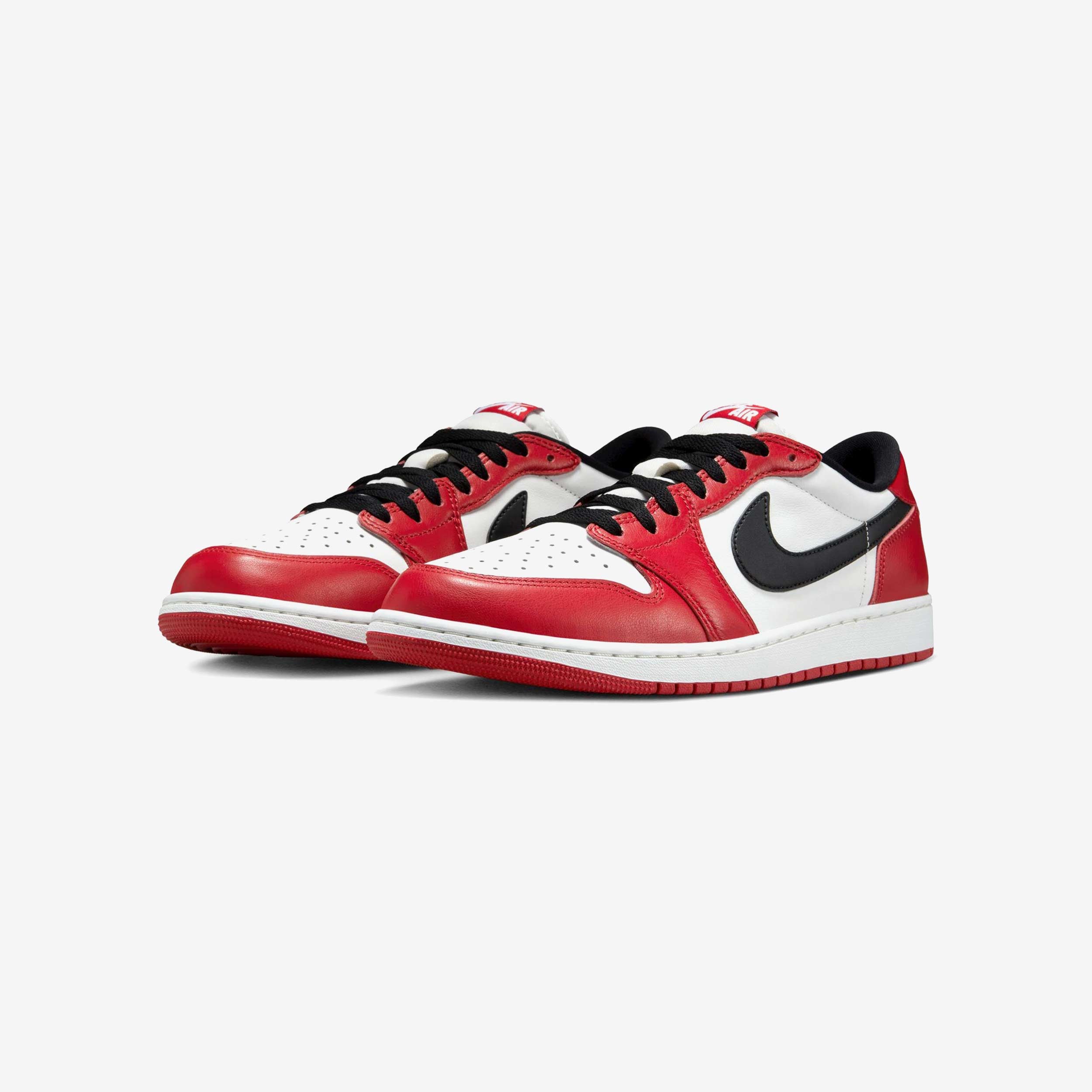 Air Jordan 1 Retro Low OG "Chicago"