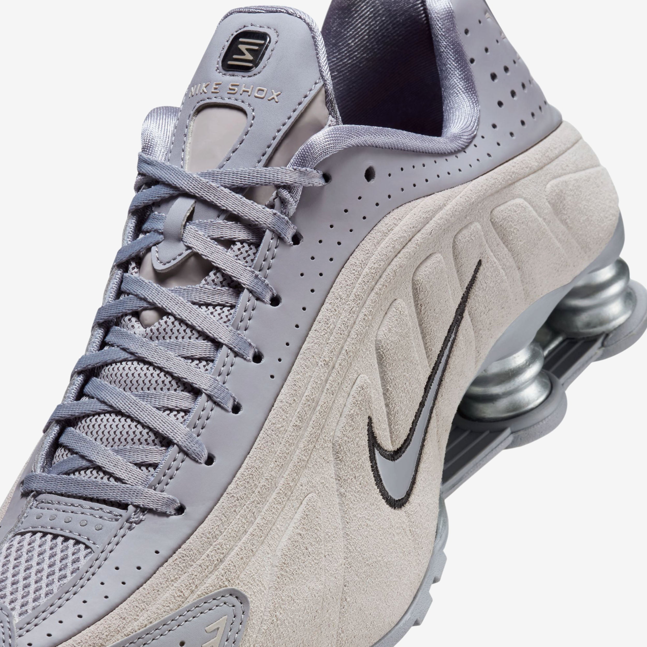 Wmns Shox R4