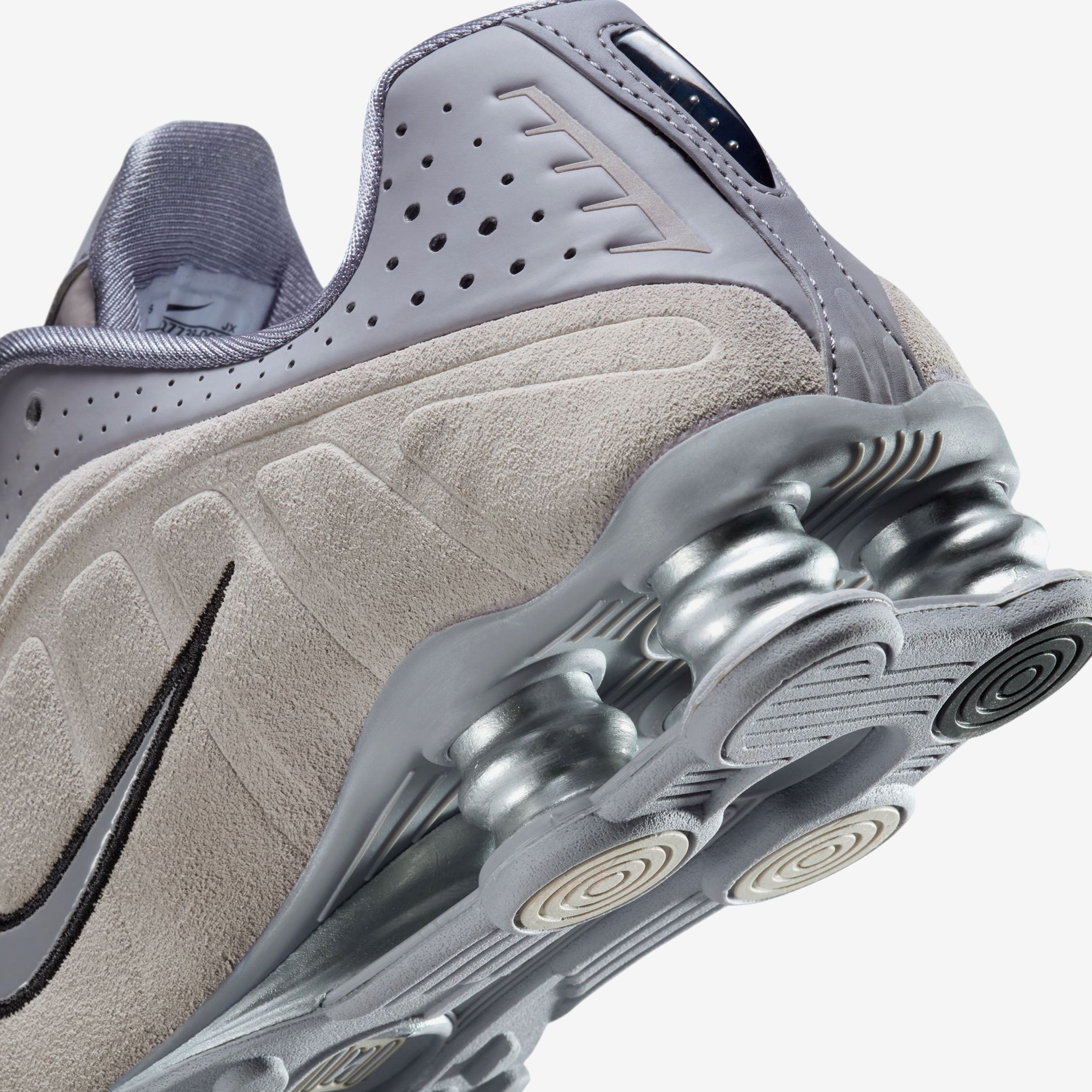 Wmns Shox R4