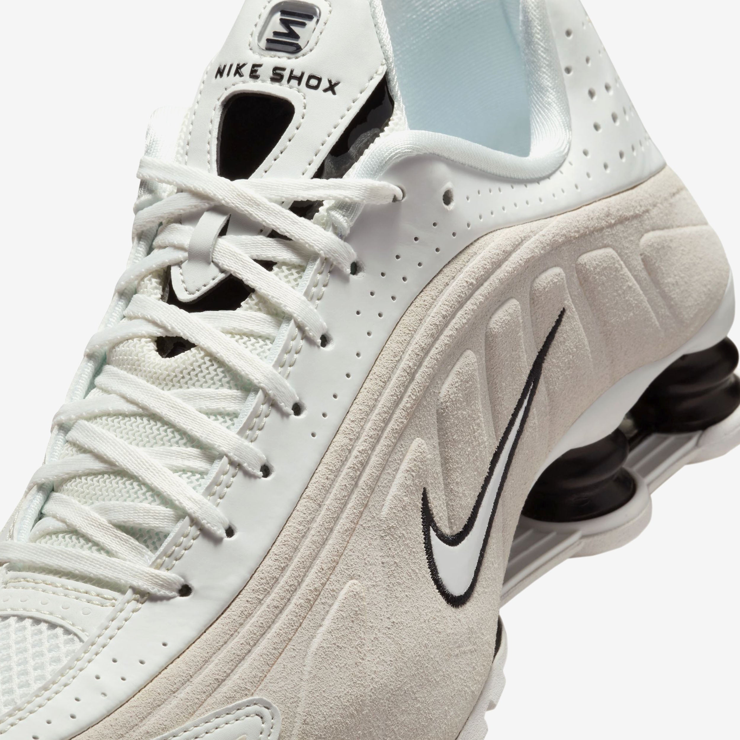 Wmns Shox R4