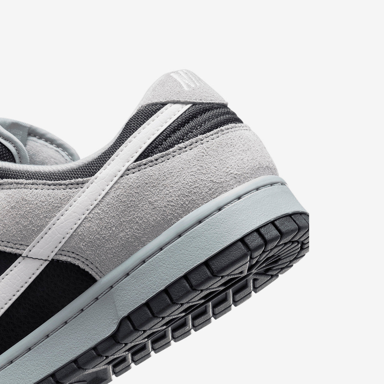 Dunk Low  | HV2532-001