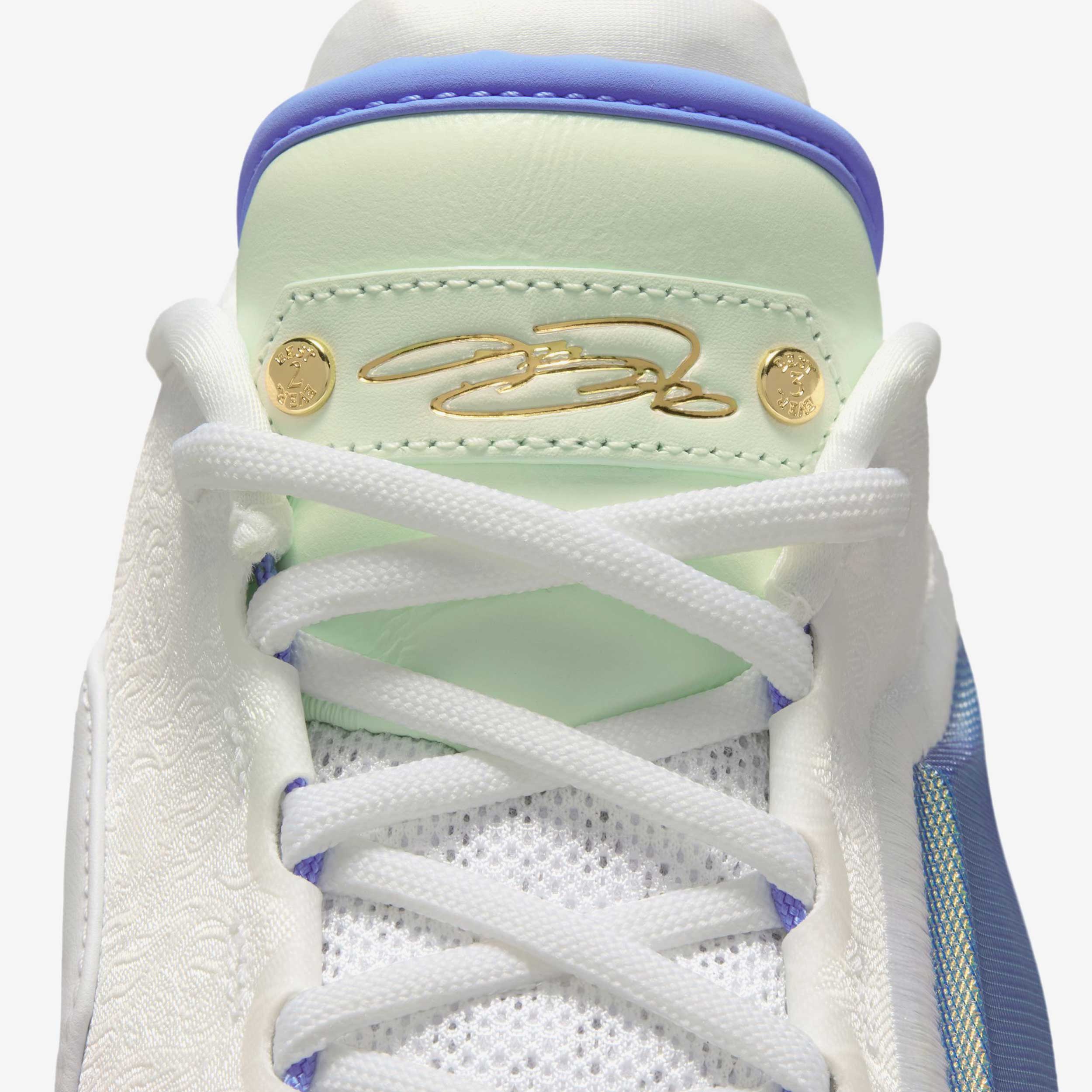 Lebron XXIII "Motor King"