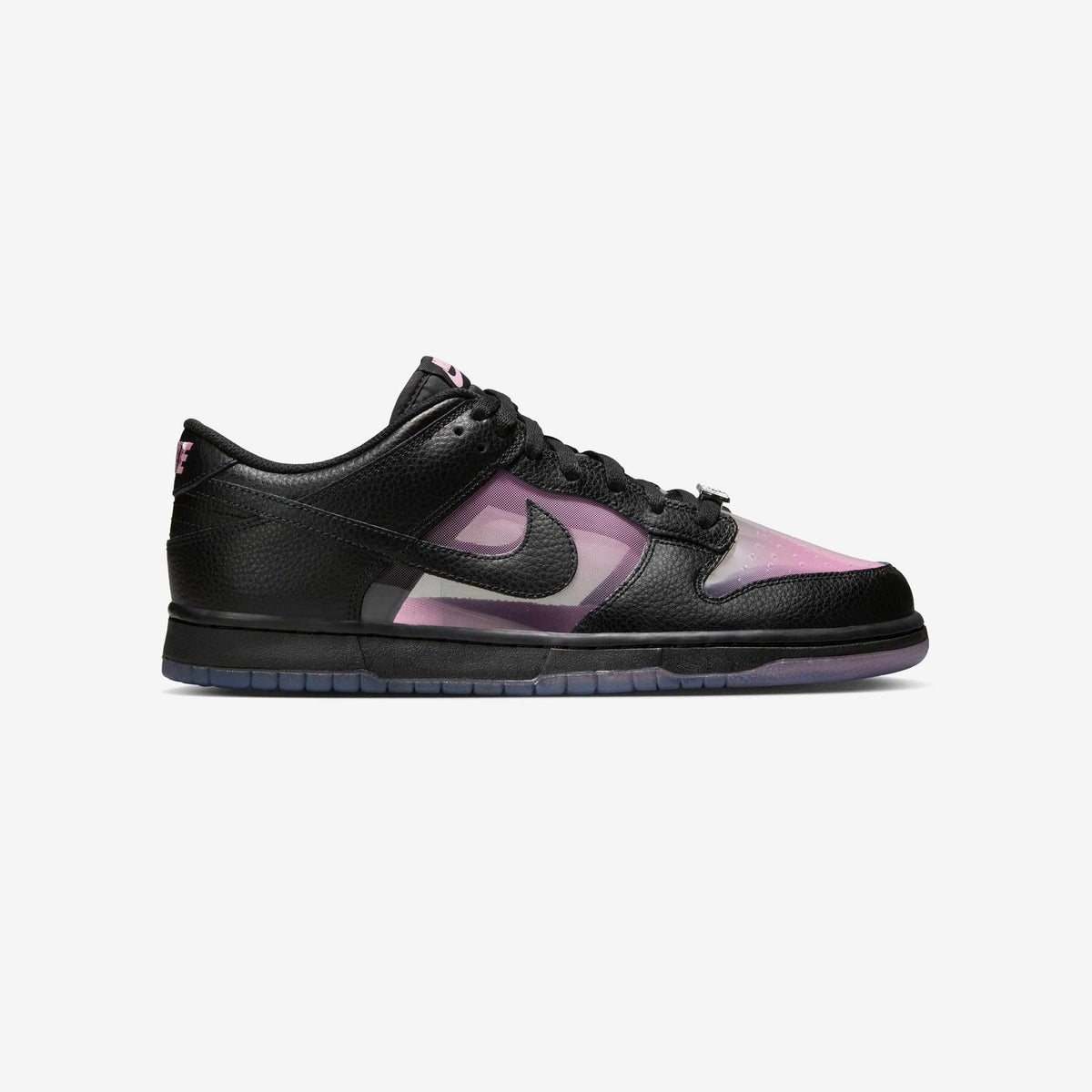 NIKE WMNS DUNK LOW 