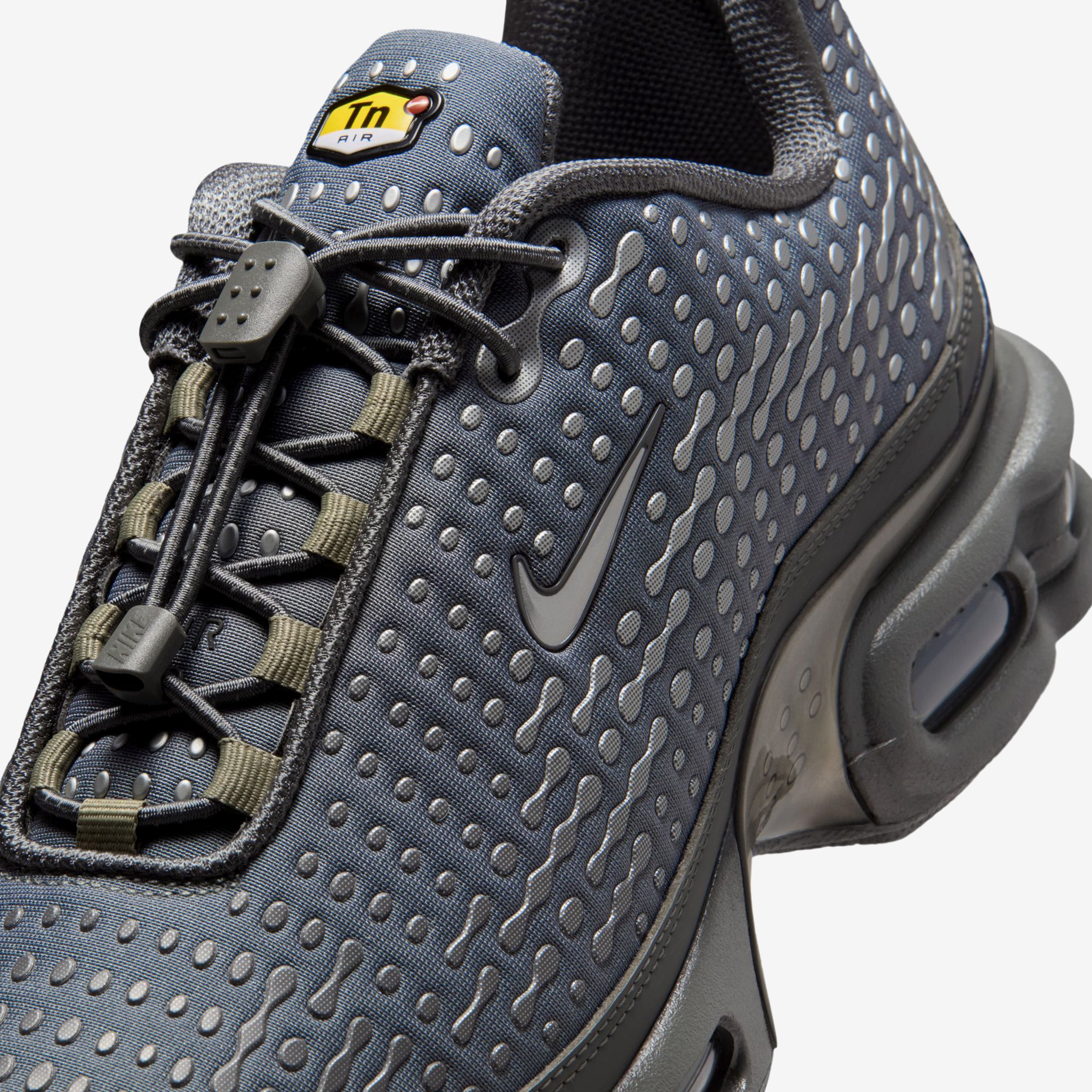 Air Max Plus VII