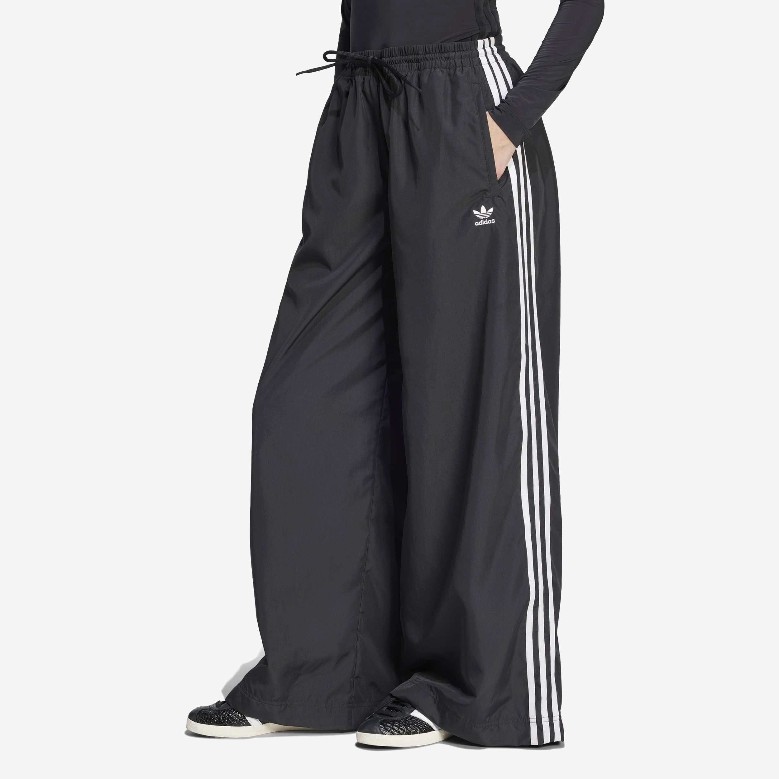 Wmns Adilenium Season 3 Oversized Track Pant