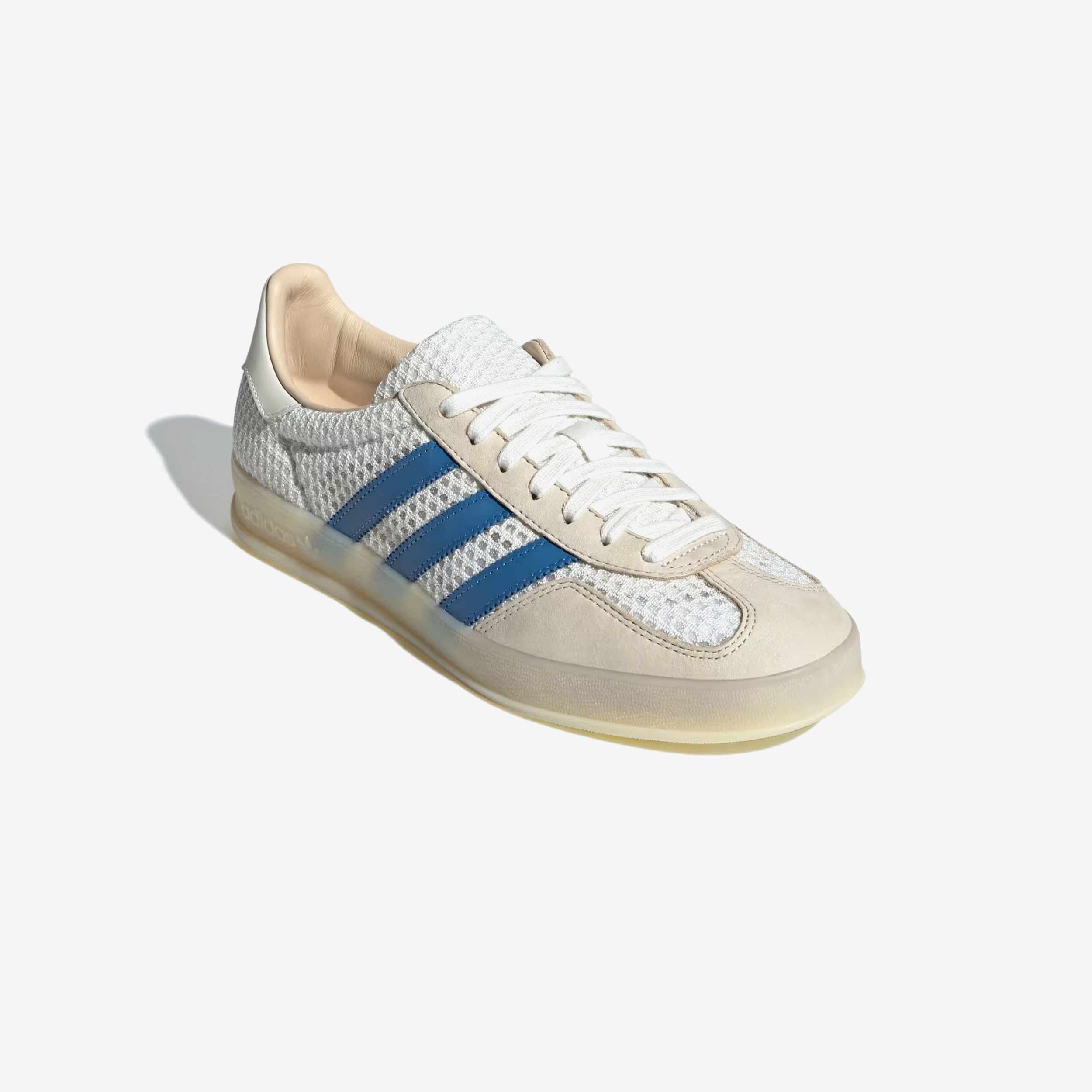 Gazelle Indoor