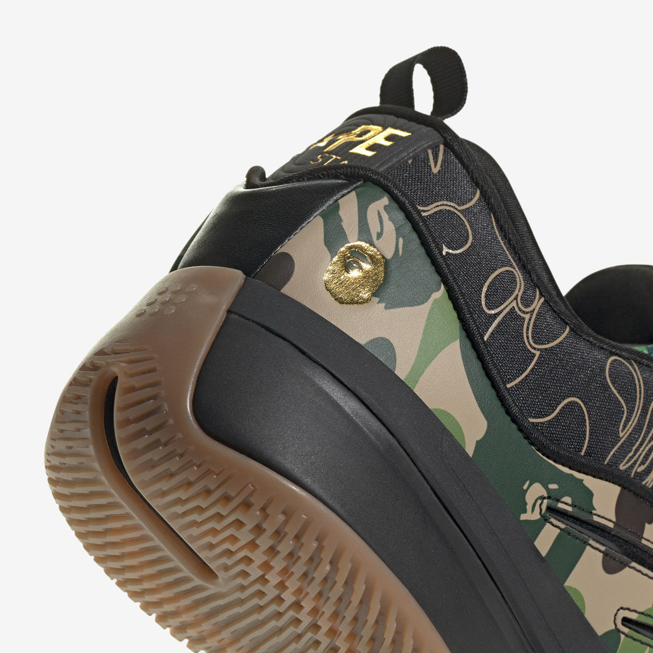 Dame 9 x BAPE | JH6358