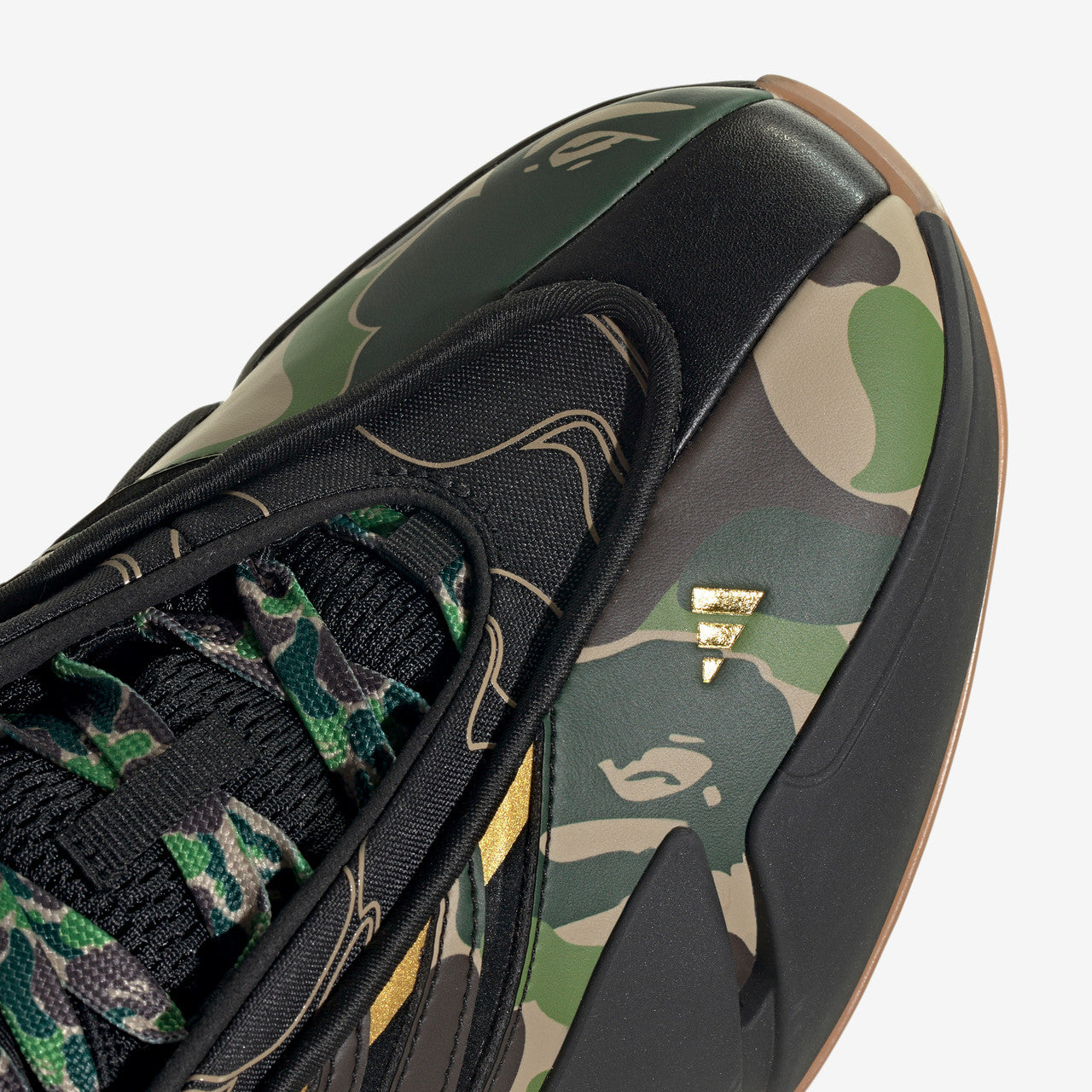 Dame 9 x BAPE | JH6358