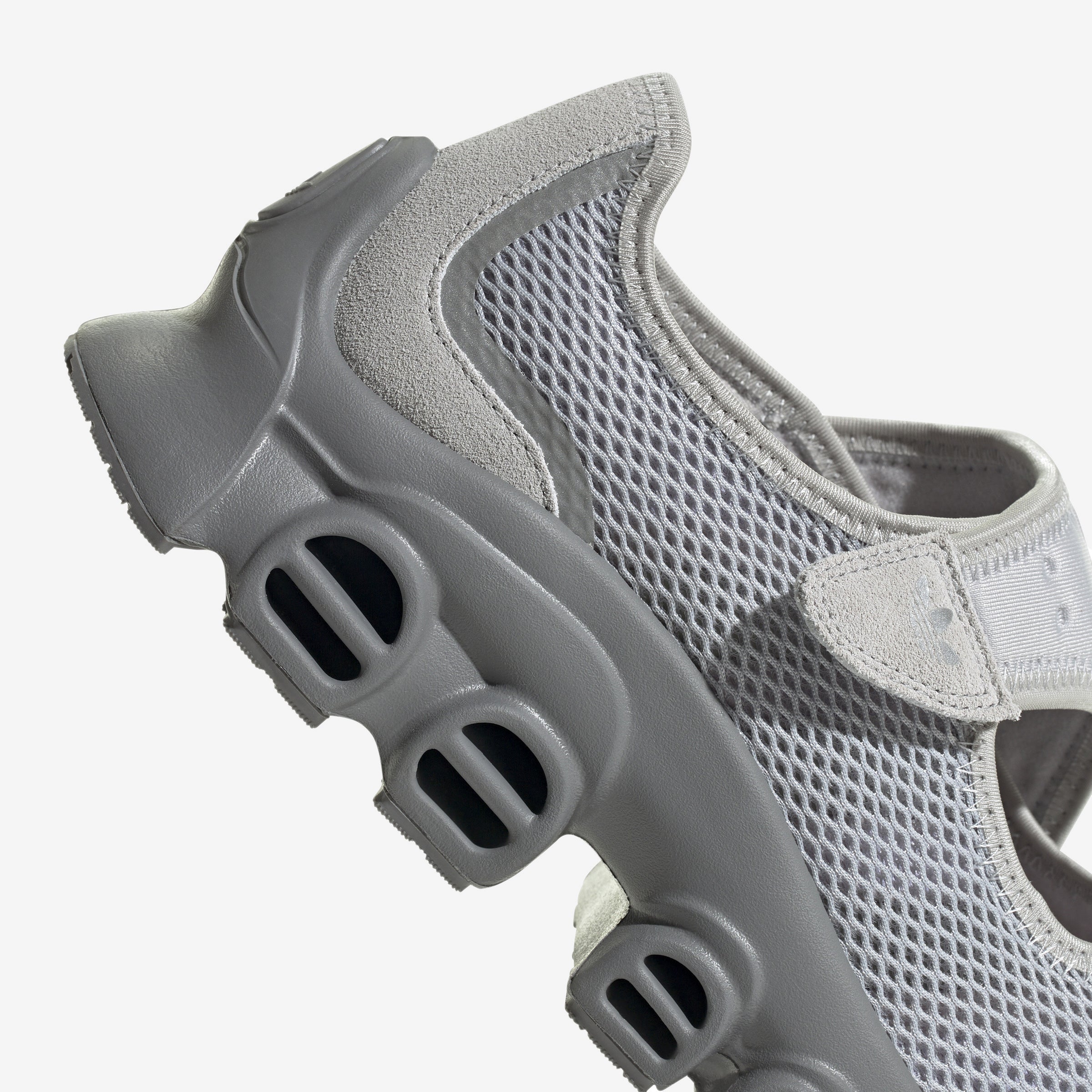 Wmns Adifom Megajane