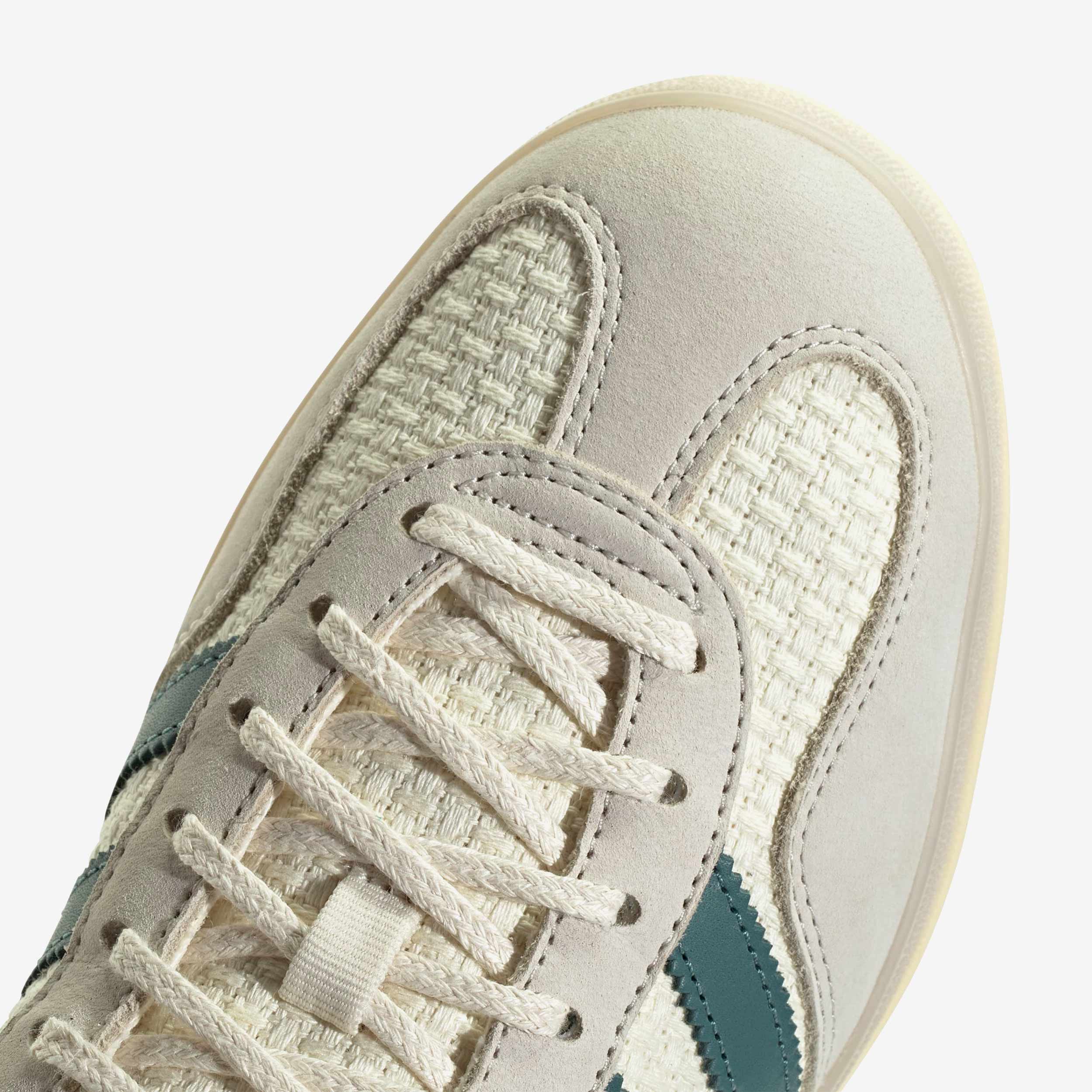 Gazelle Indoor