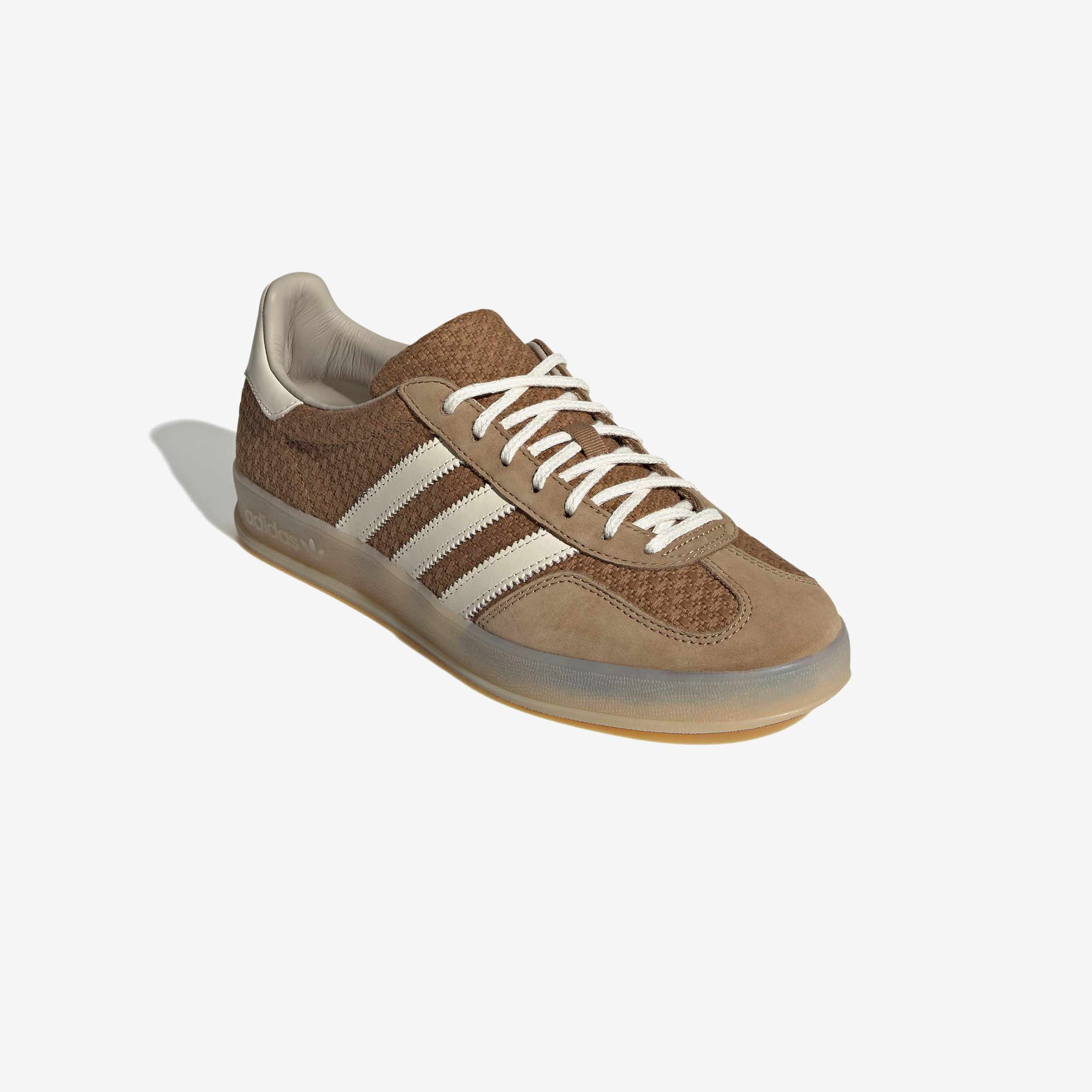 Gazelle Indoor