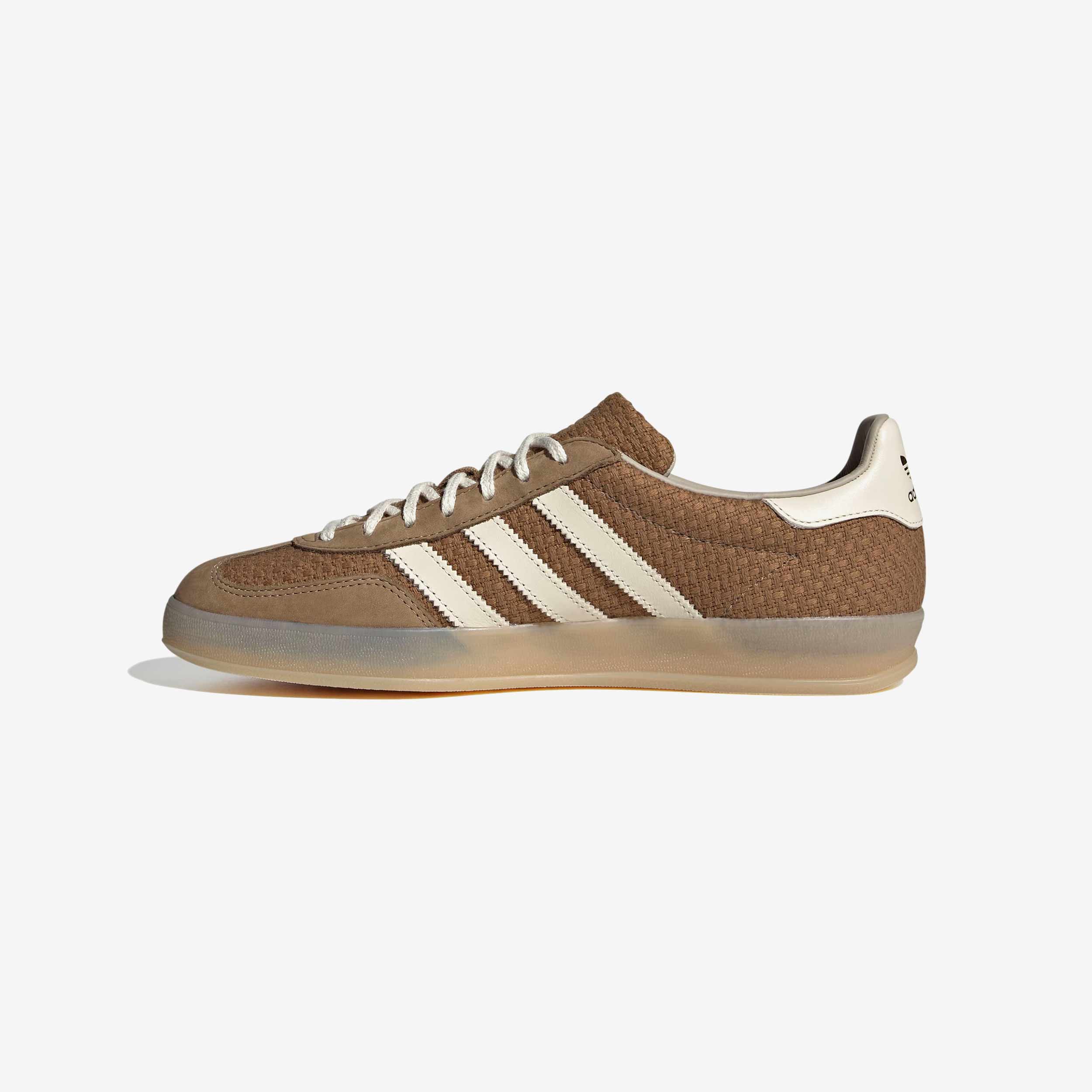 Gazelle Indoor