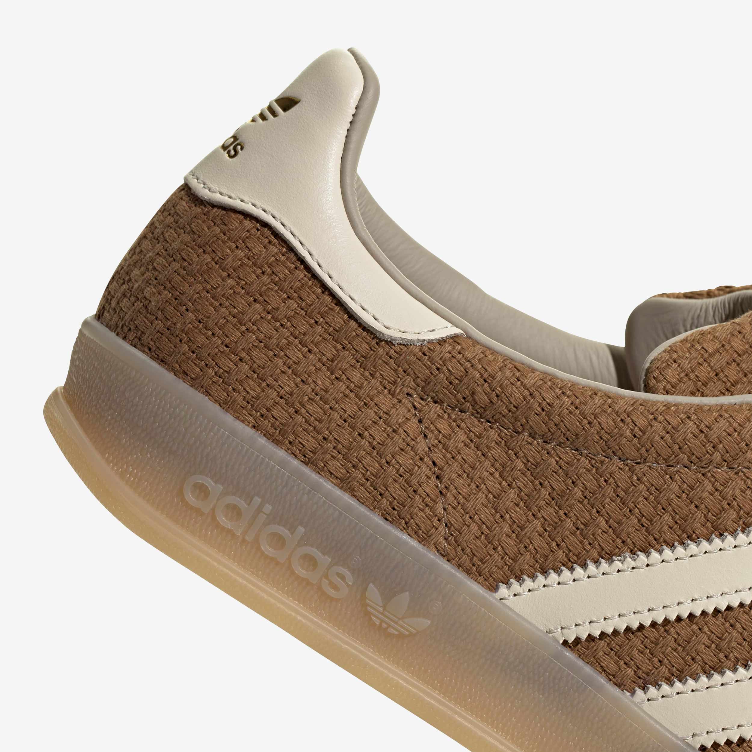 Gazelle Indoor