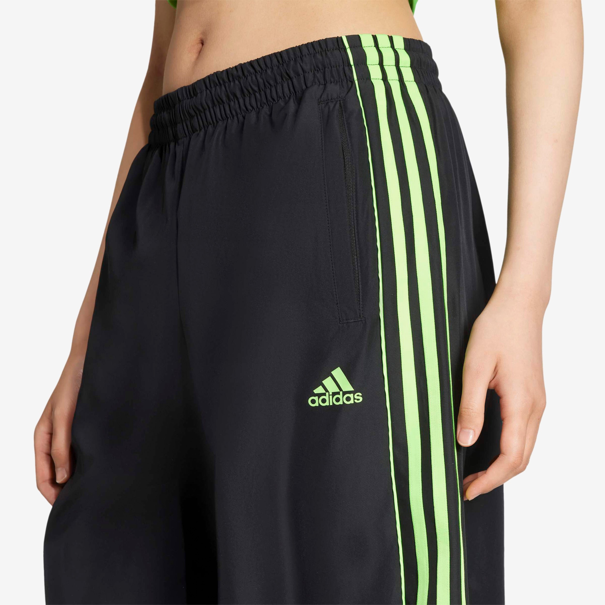 Wmns Teamgeist Tracksuit Pants