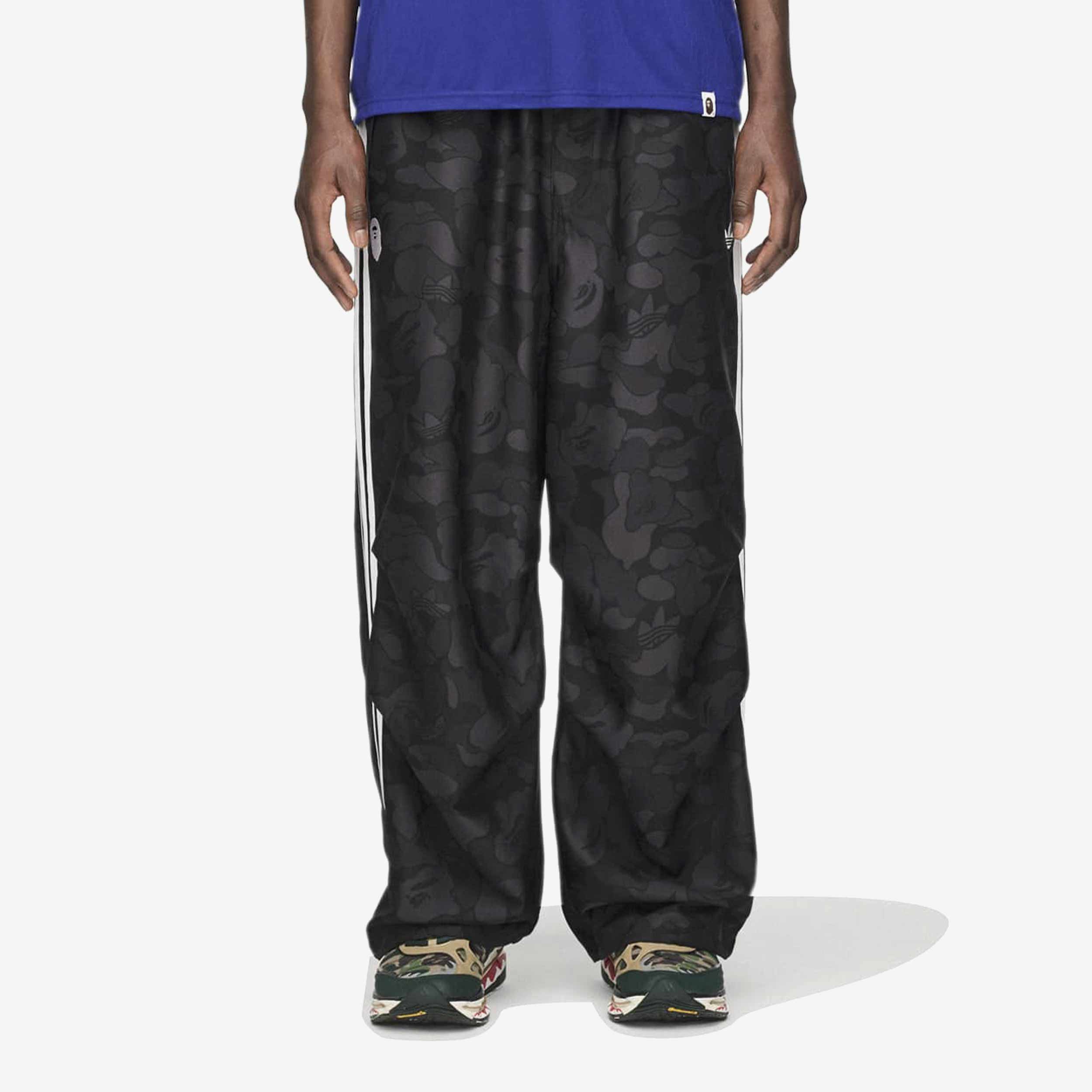 MH517 未使用 BAPE × ADIDAS JACQUARD PANTS adidas Originals Jacquard Pants x BAPE - KF4918 | SNS - SNEAKERSNSTUFF