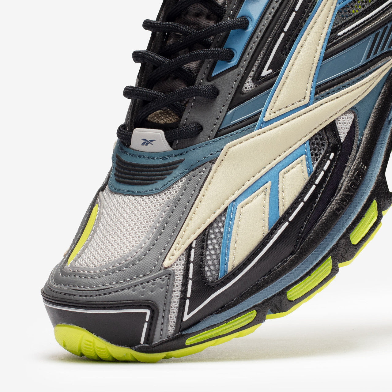 Premier Road Ultra | MAT0014509