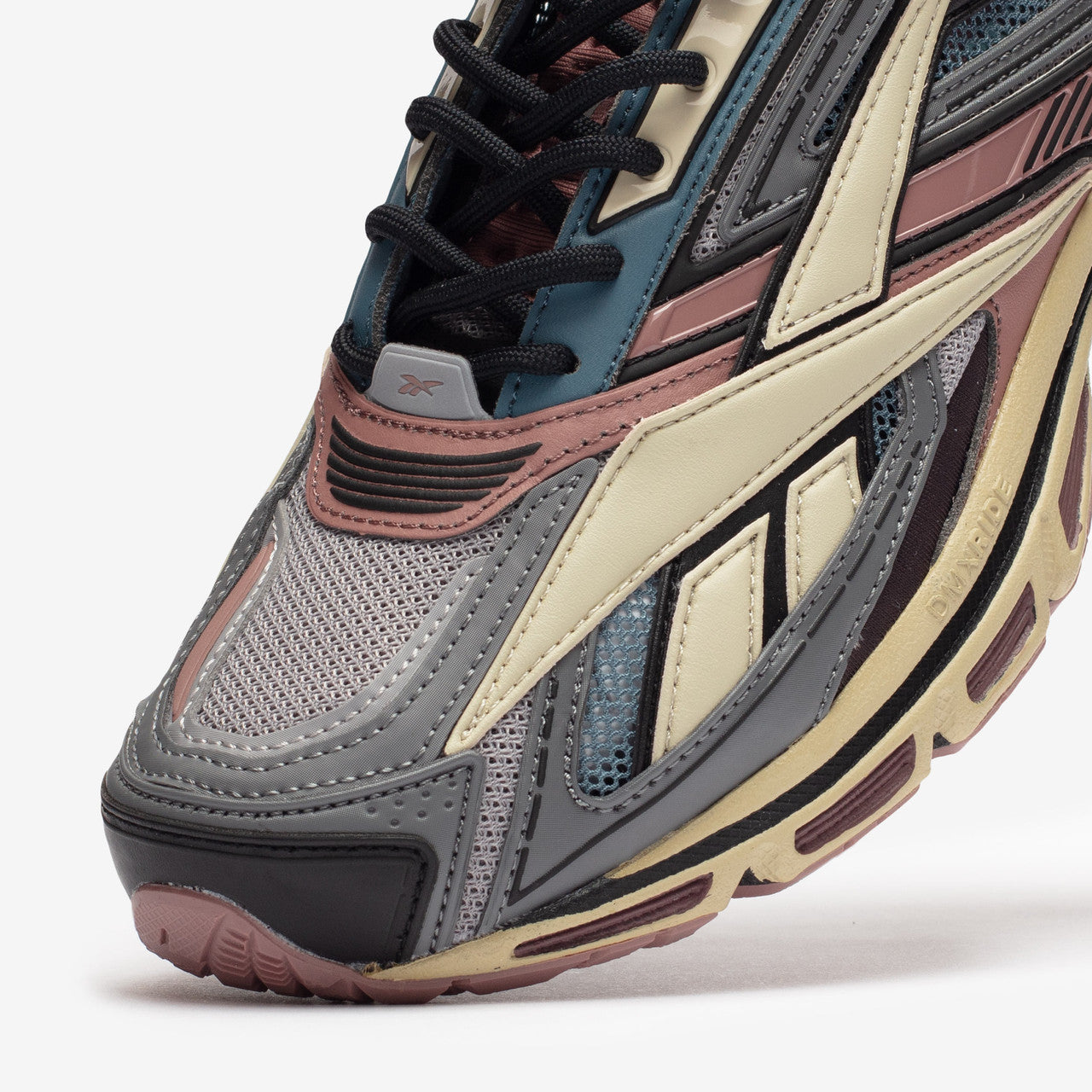Premier Road Ultra | MAT0014530