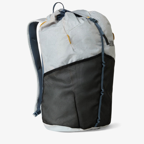 The North Face Clyffe Daypack - NF0A8GJEM4I | SNS EU - SNEAKERSNSTUFF