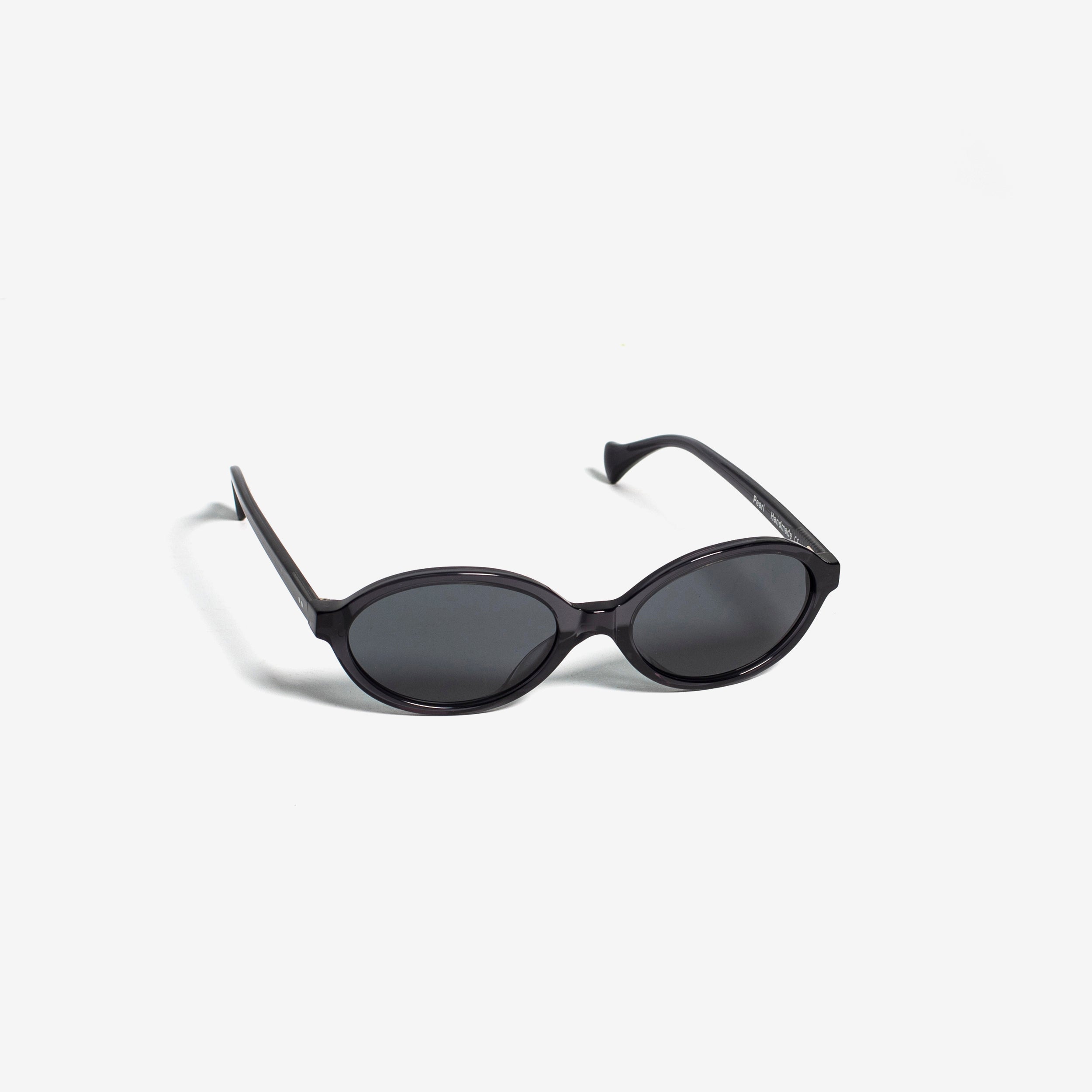 Pearl Dark Transparent Grey